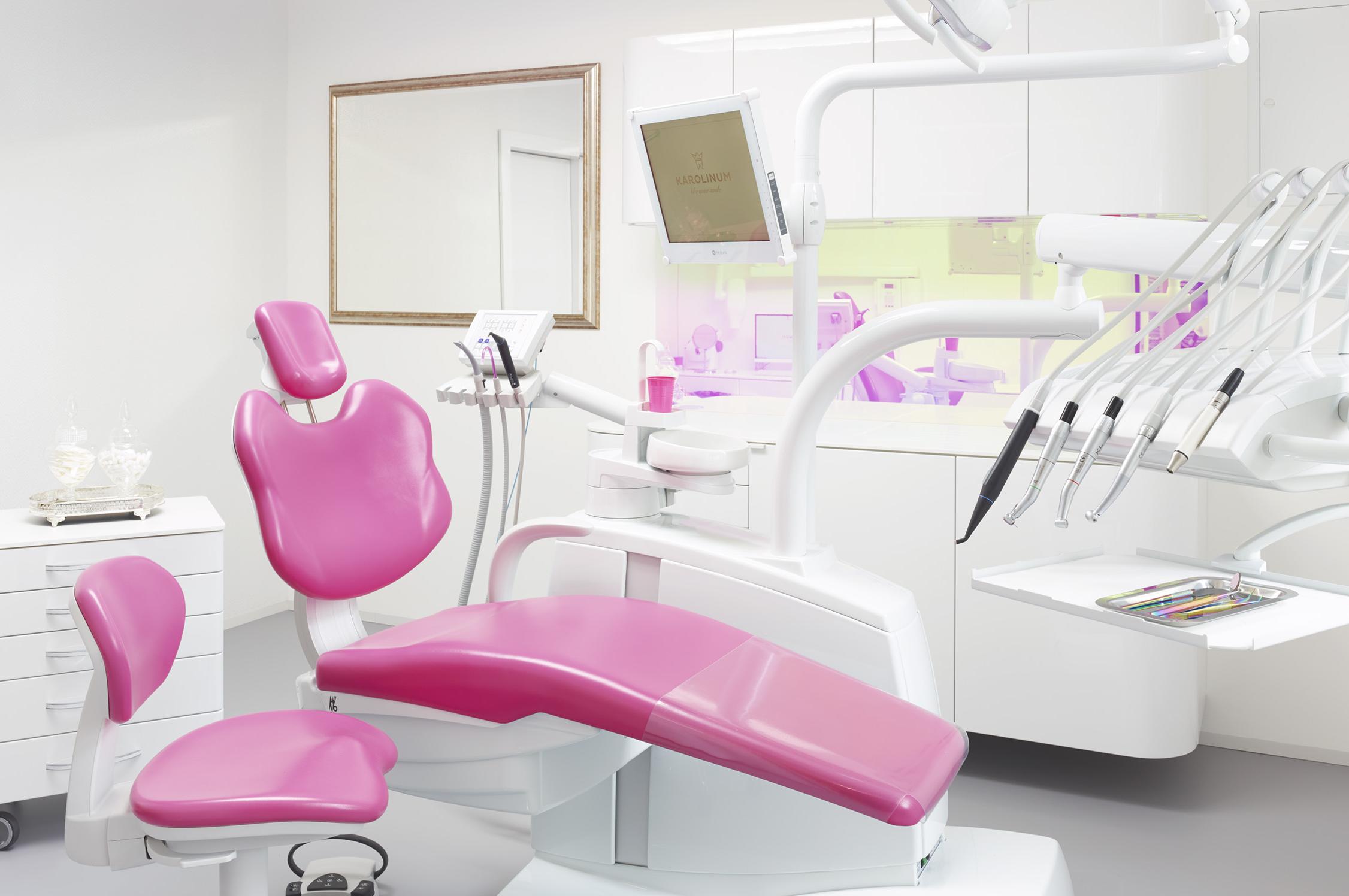 Karolinum dentální centrum