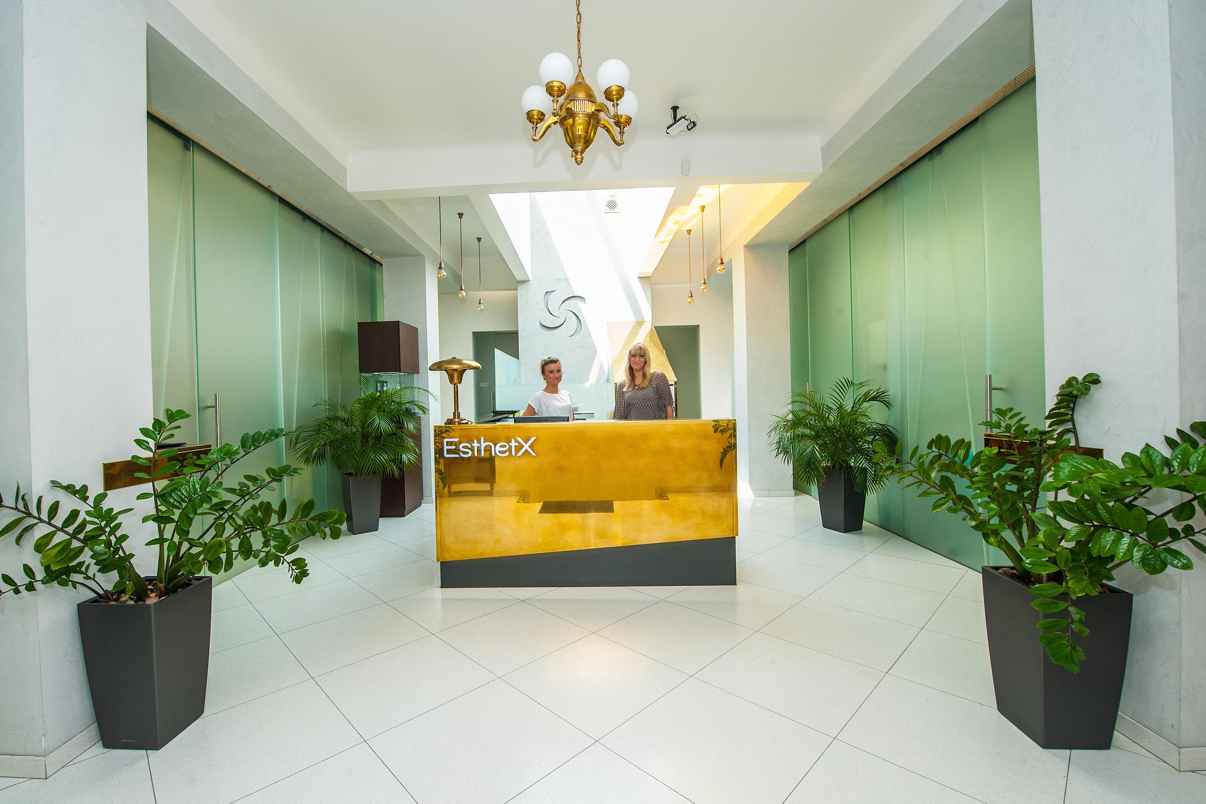 EsthetX Dental Clinic s.r.o.