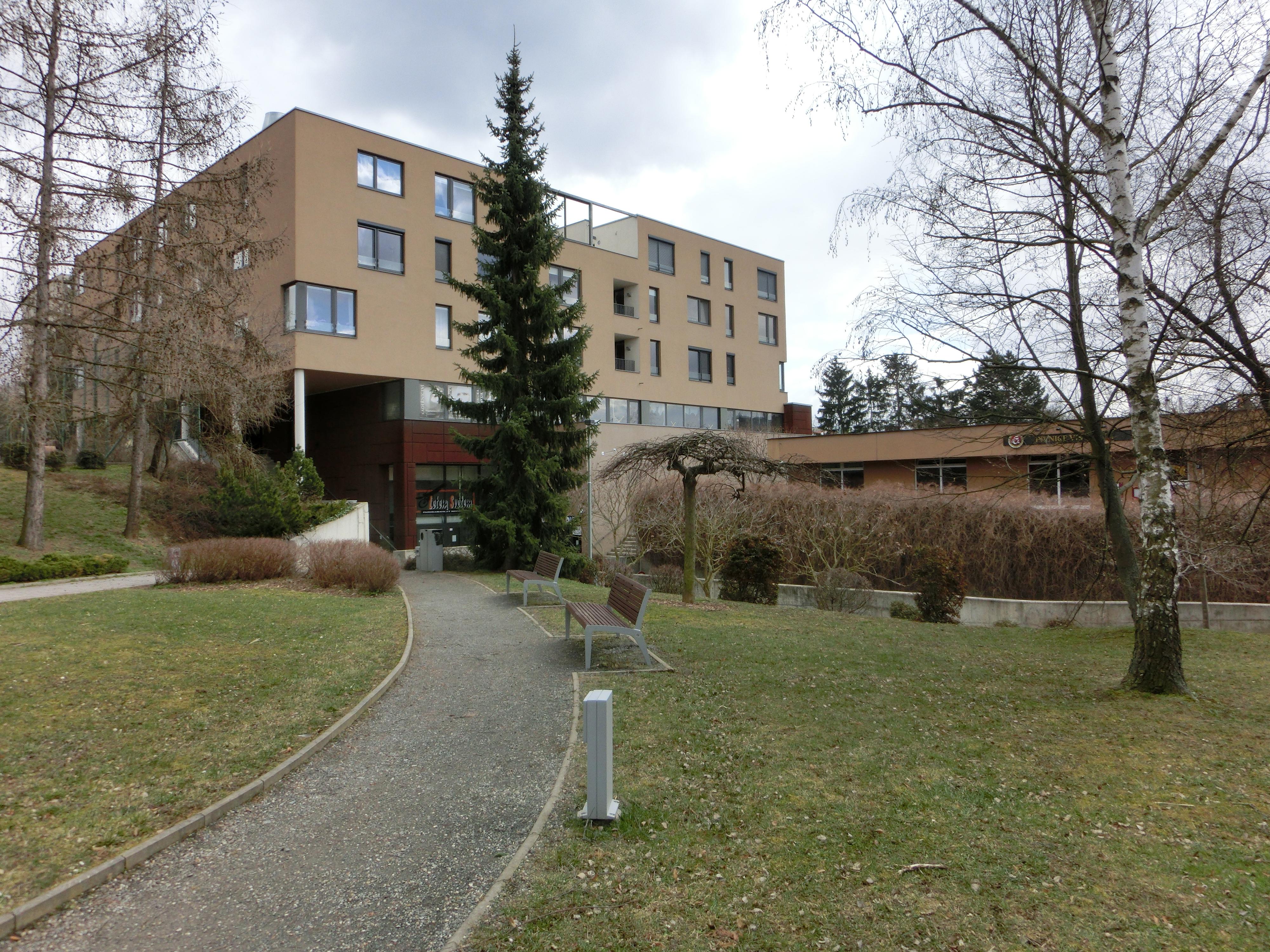 Úřad městské části Praha-Petrovice foto 2