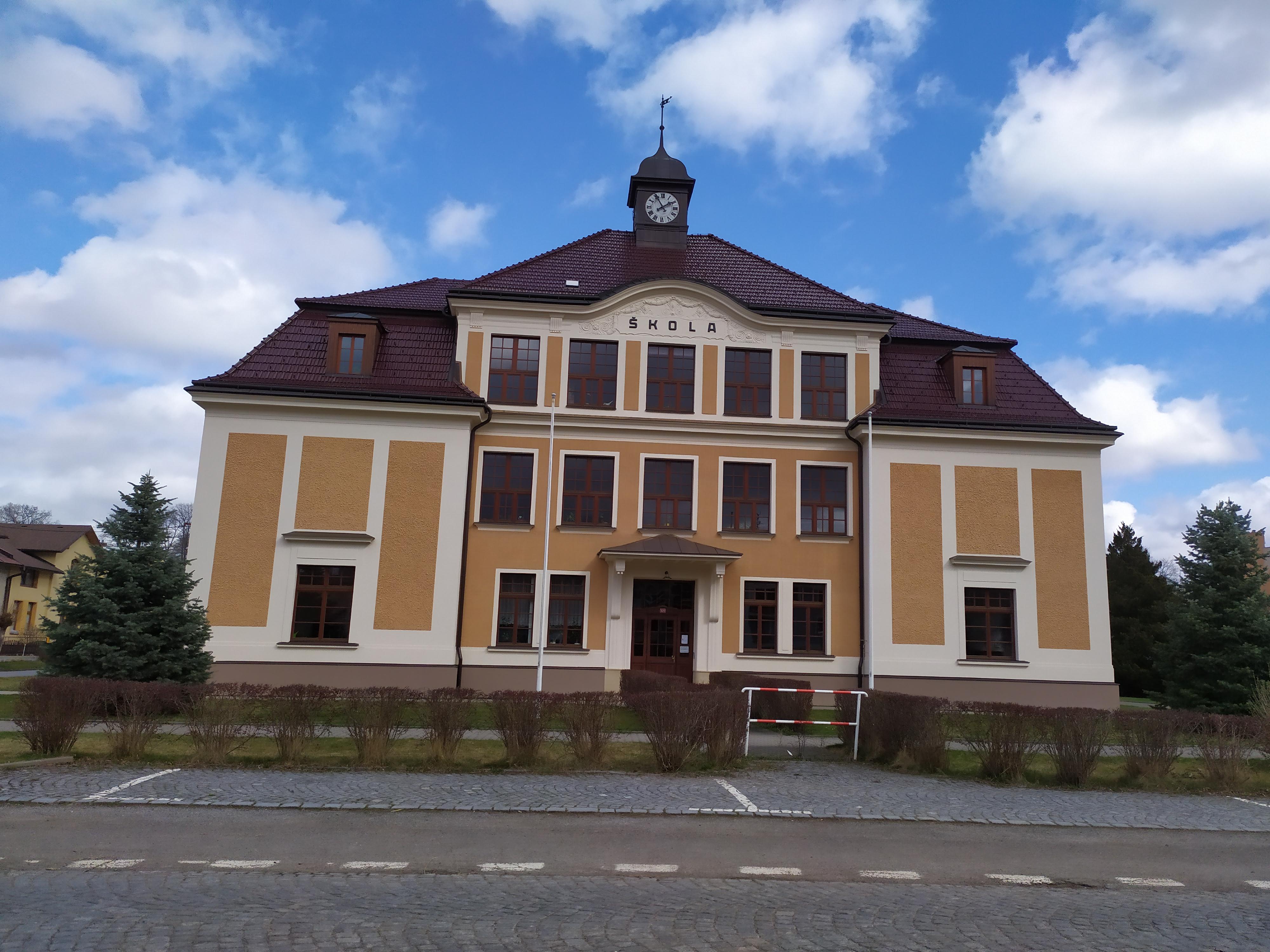 ZŠ Velké Poříčí foto 2