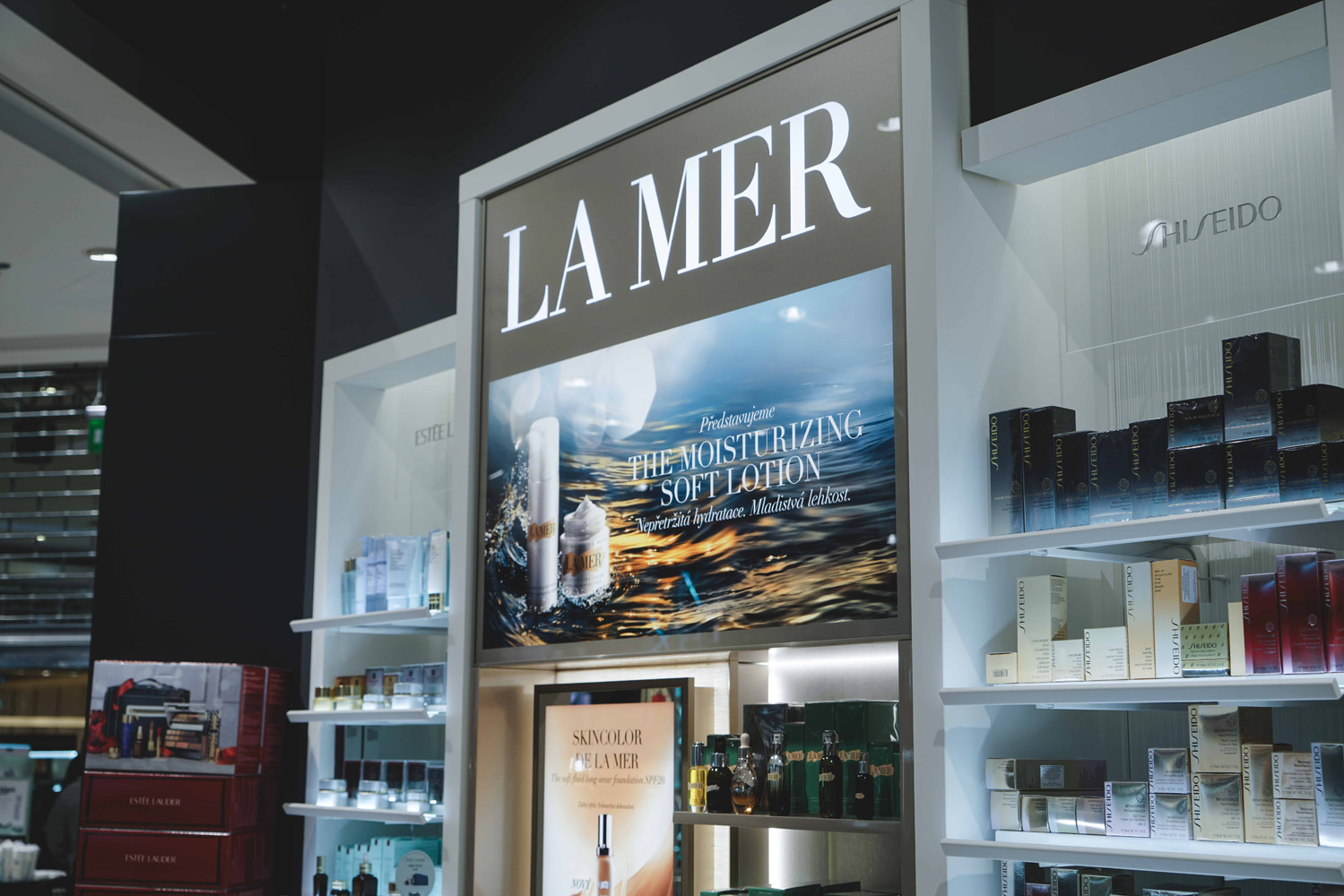 Parfumerie Douglas foto 3