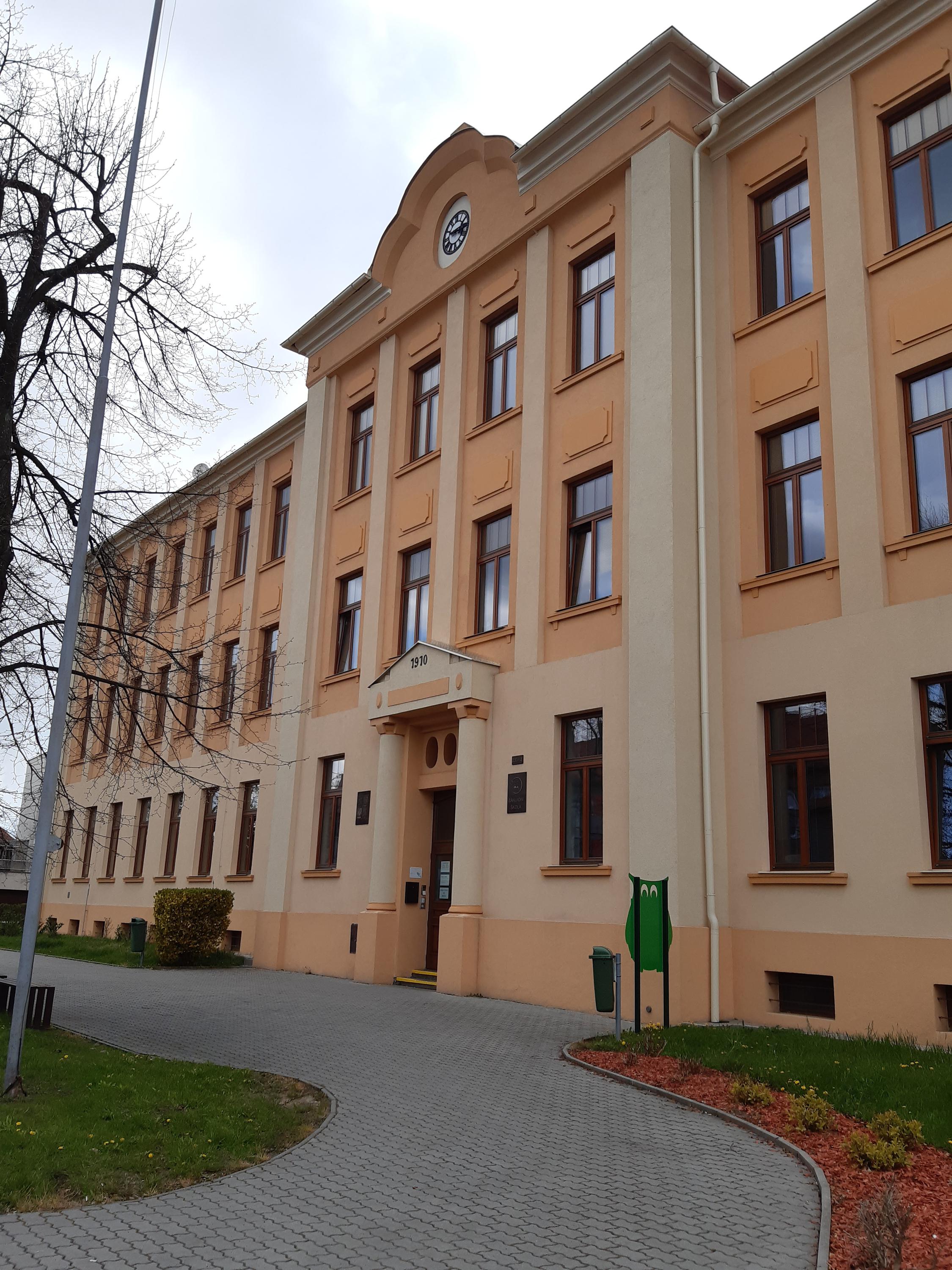ZŠ Chomutov, Kadaňská foto 2