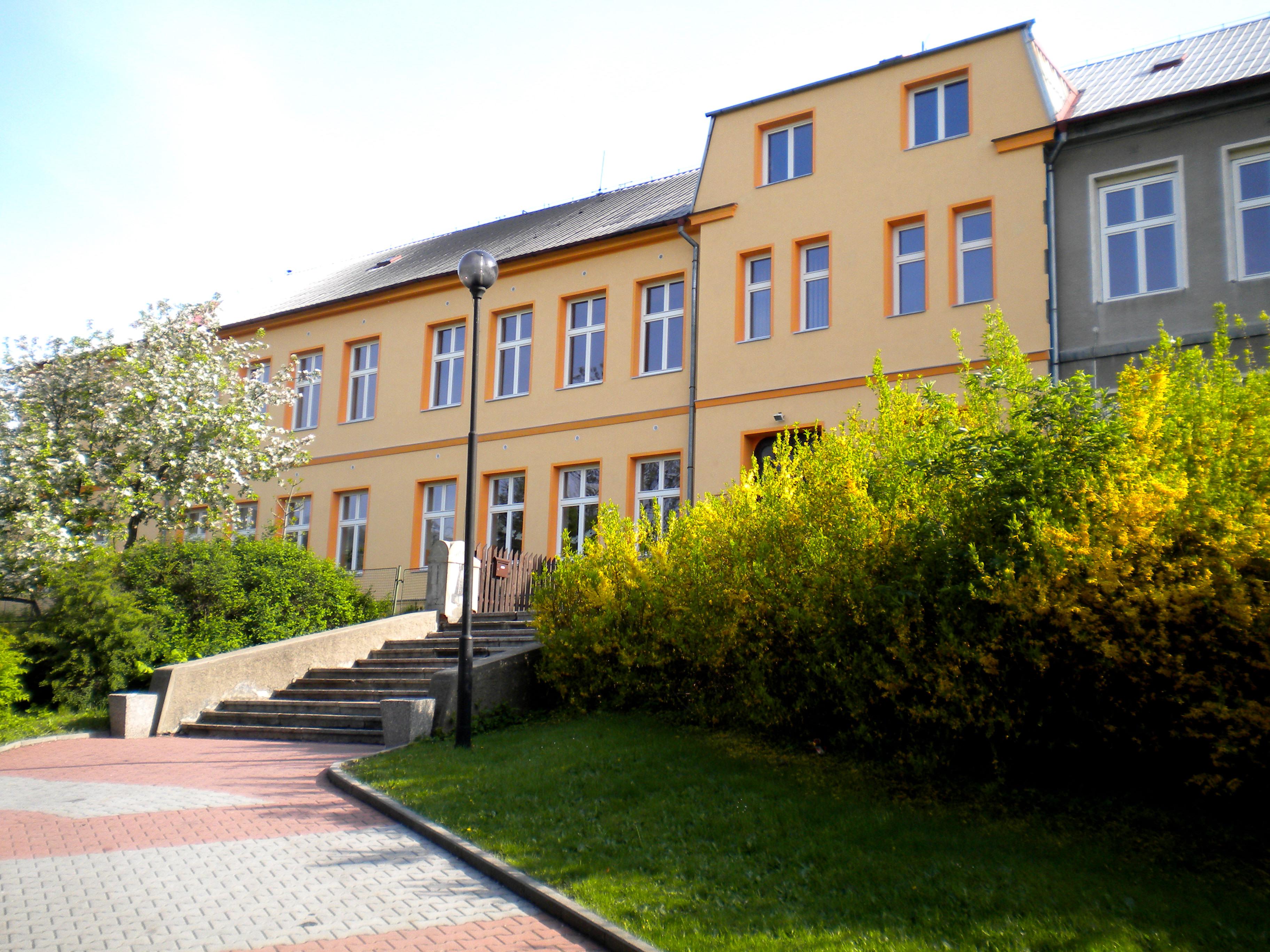 ZŠ a MŠ Horní Jiřetín foto 2