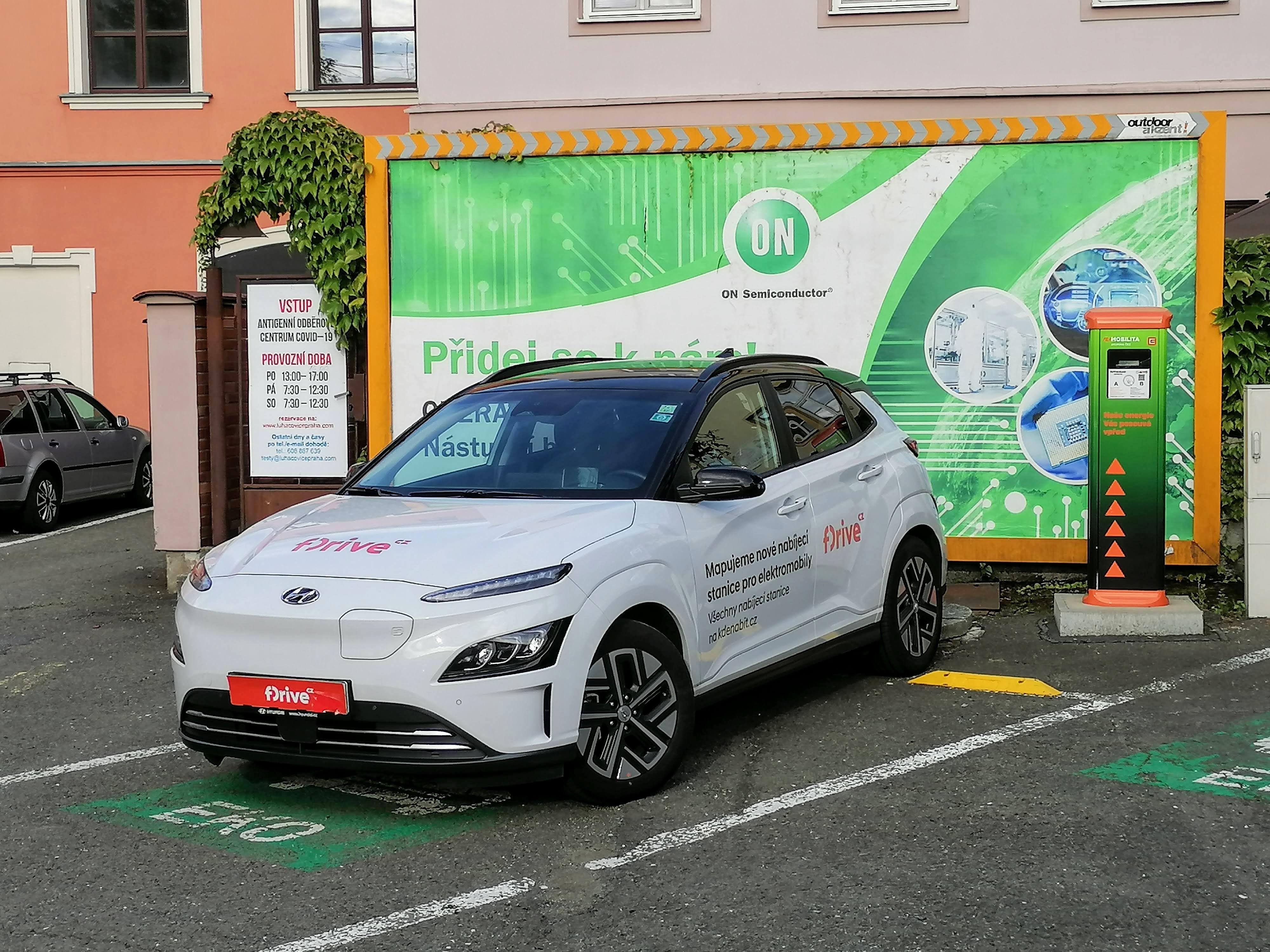 Nabíjecí stanice ČEZ