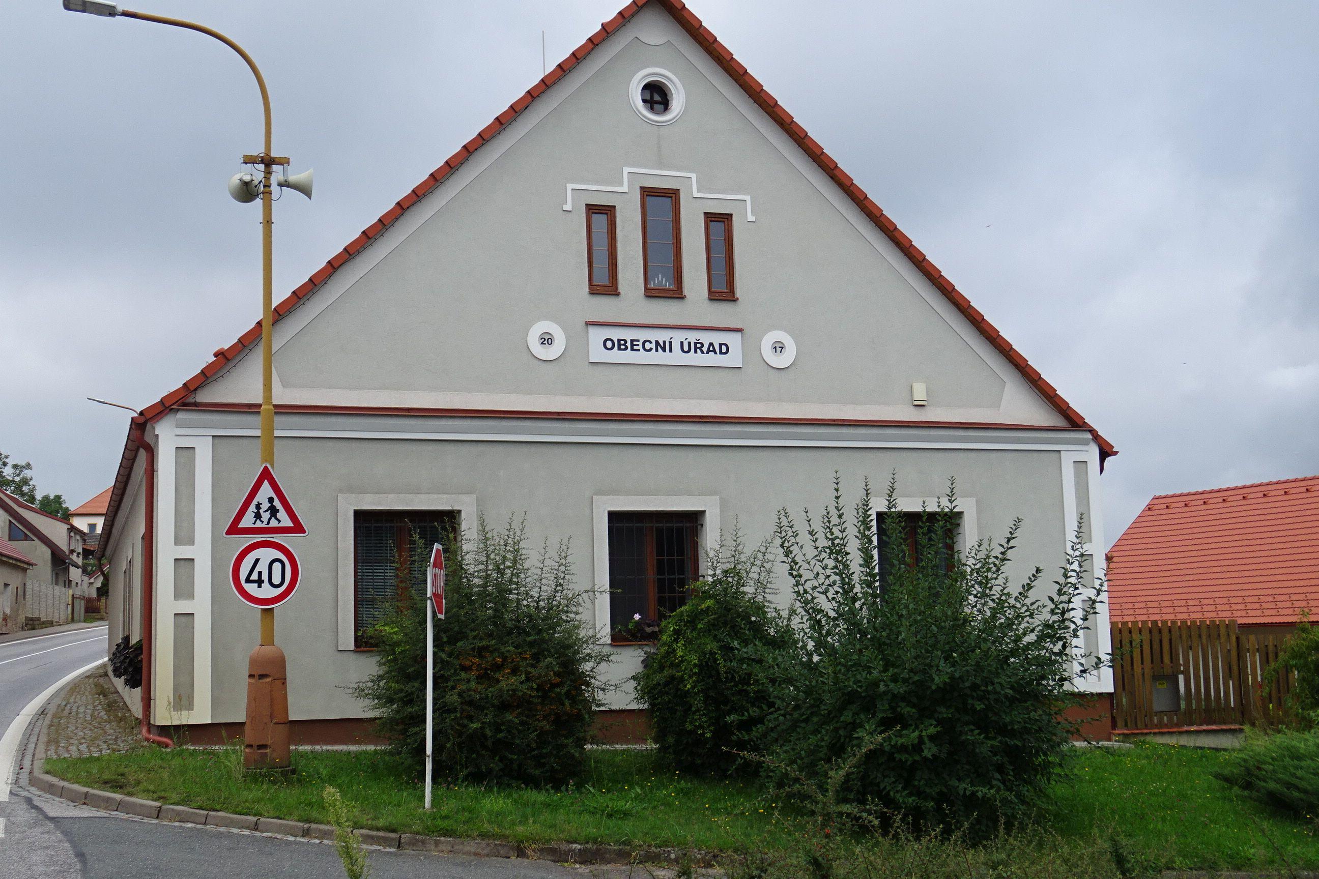 Zdechovice - obecní úřad