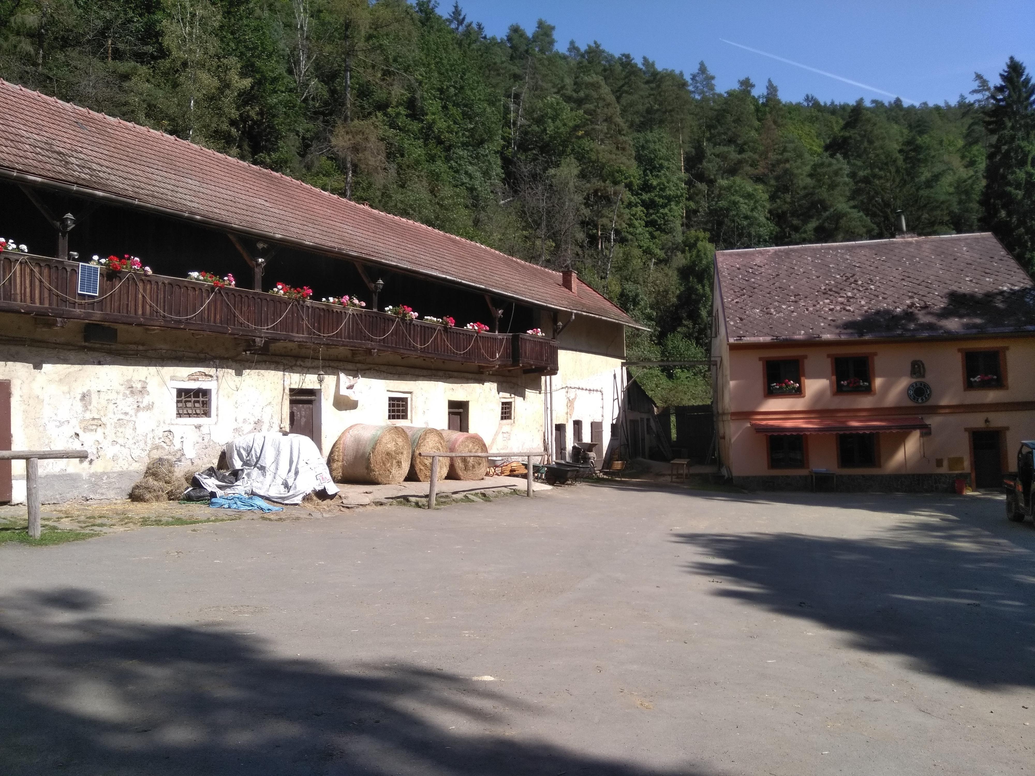 Ranč v údolí foto 5