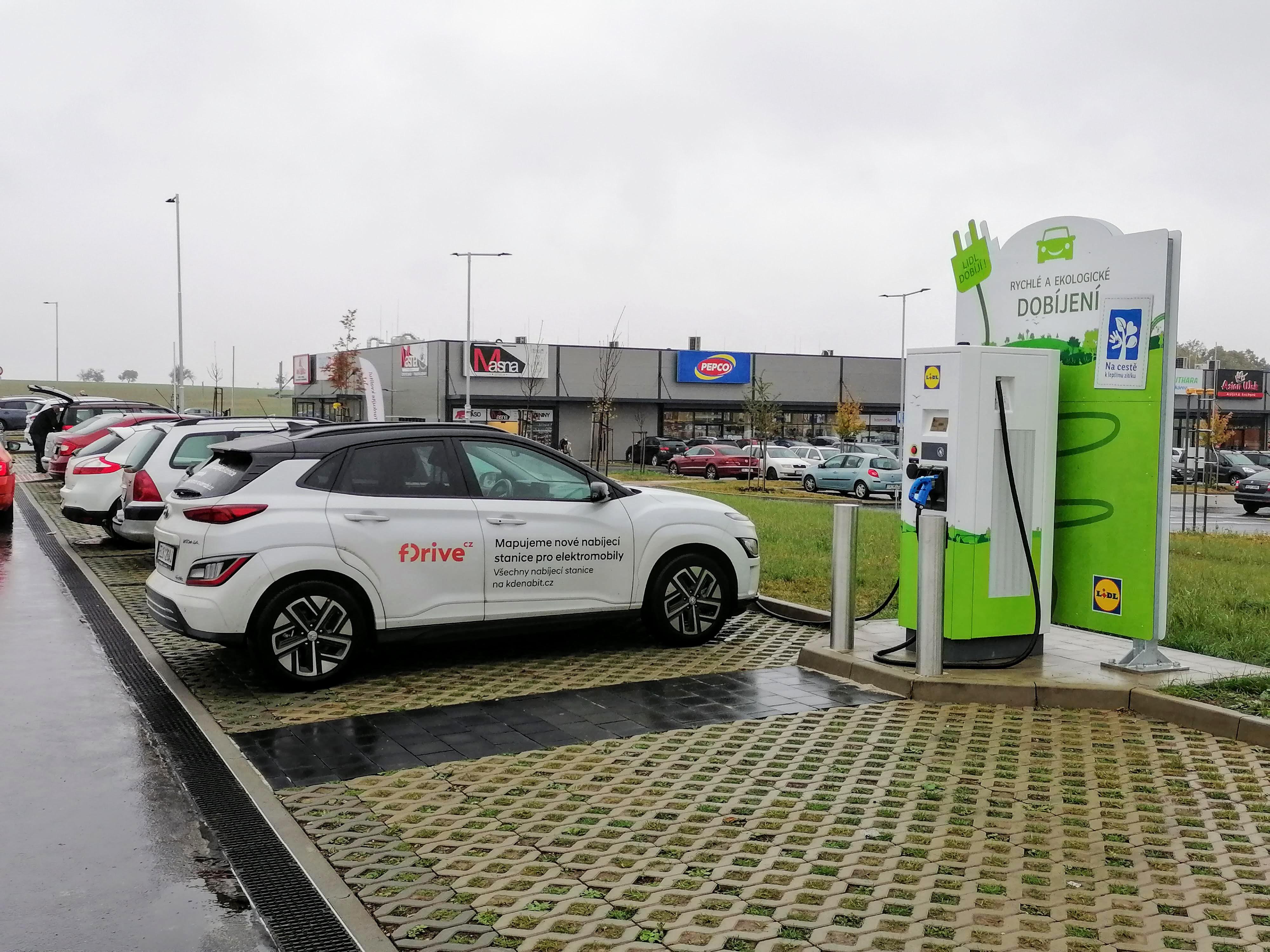 Nabíjecí stanice Lidl