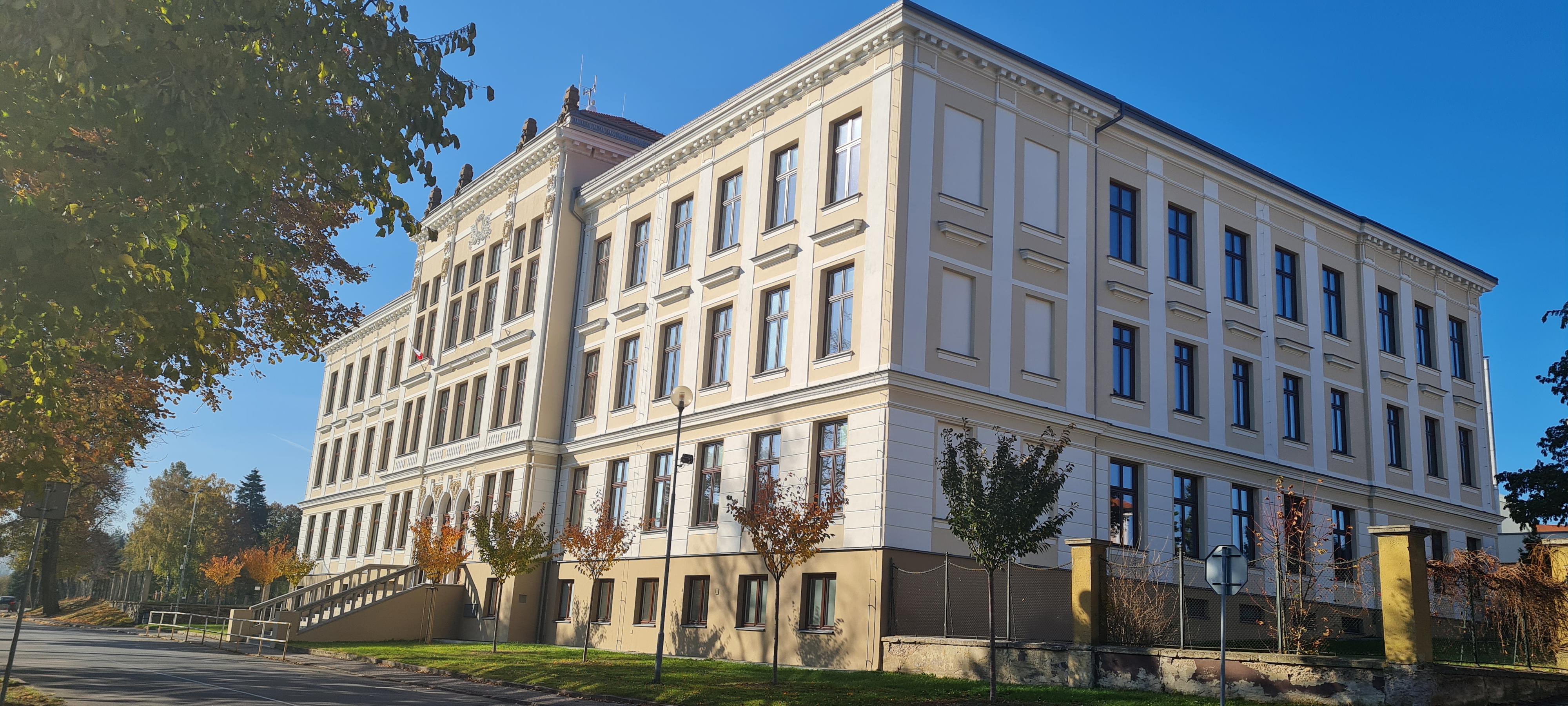 Gymnázium Jevíčko foto 4