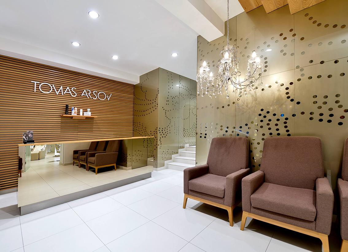 Tomas Arsov Hair & Beauty Institute foto 3