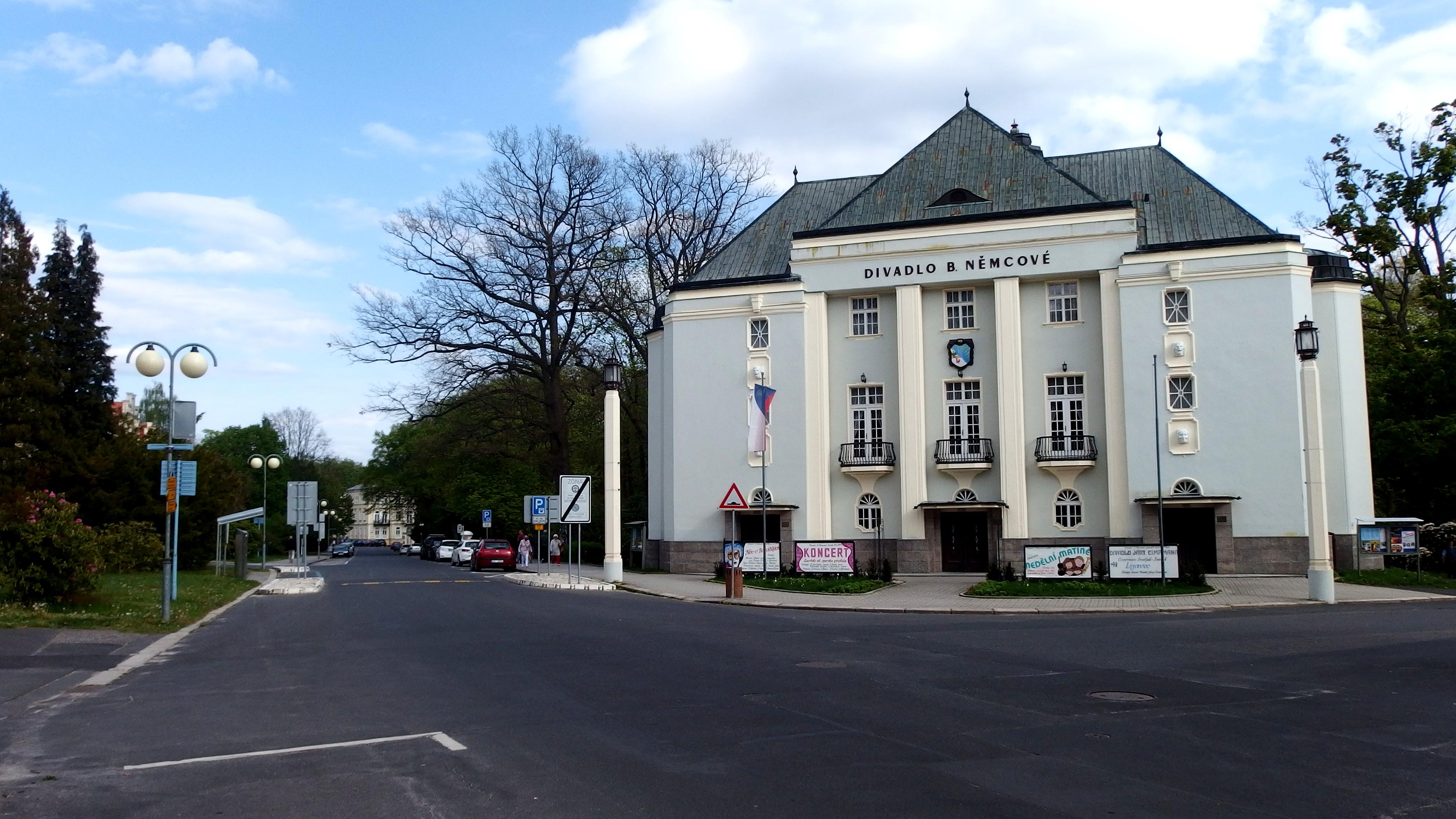 Divadlo Boženy Němcové foto 6