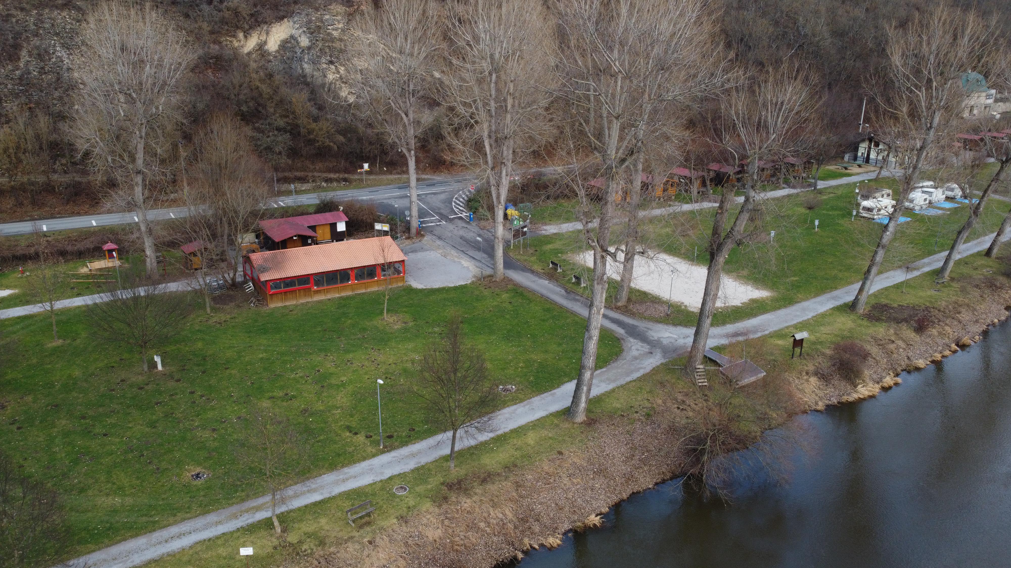 Občerstvení Autokemp Karlštejn foto 3