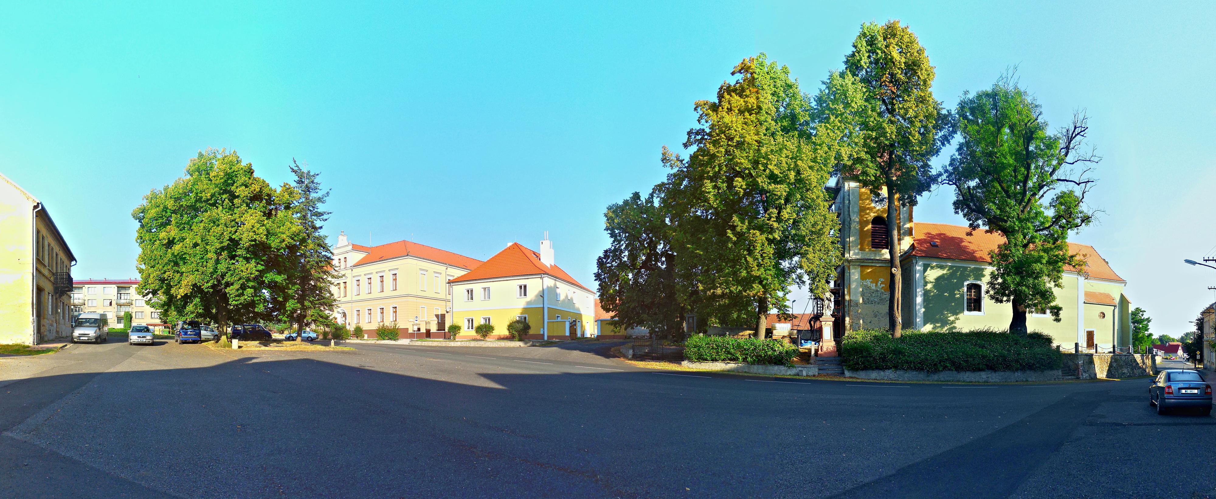 Nepomyšl - úřad městyse foto 6