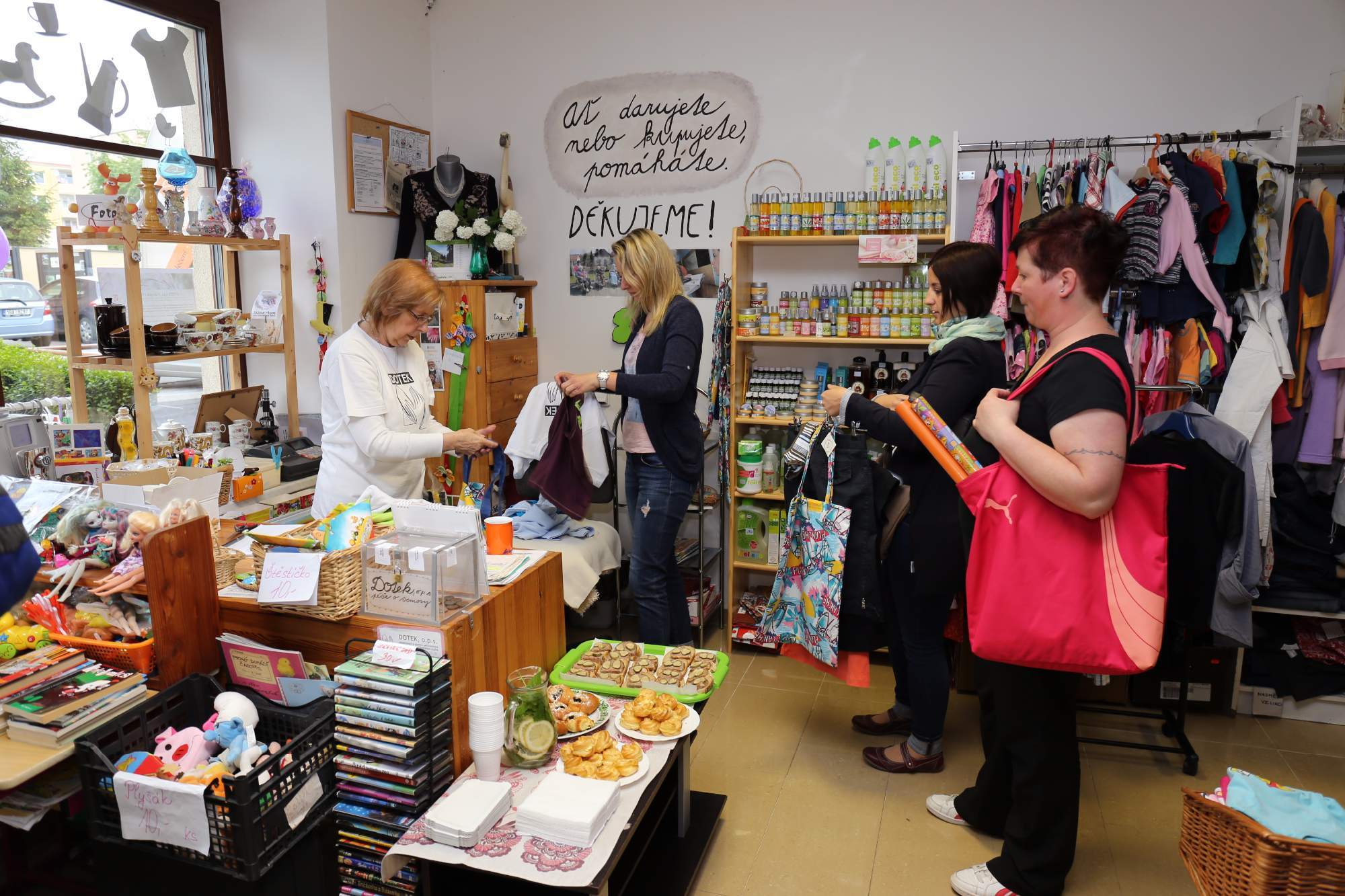 Dobročinný e-shop Dotek foto 2