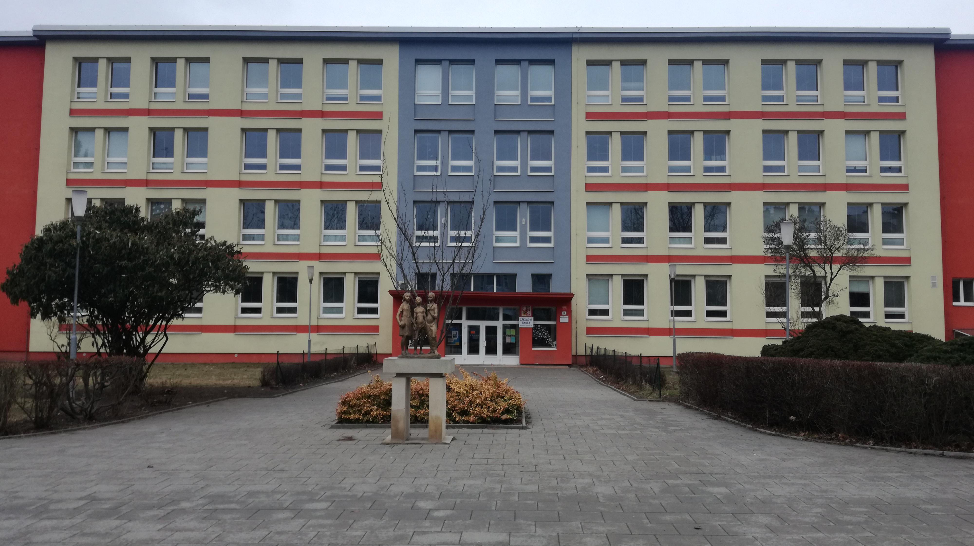 ZŠ Olomouc, Zeyerova foto 2