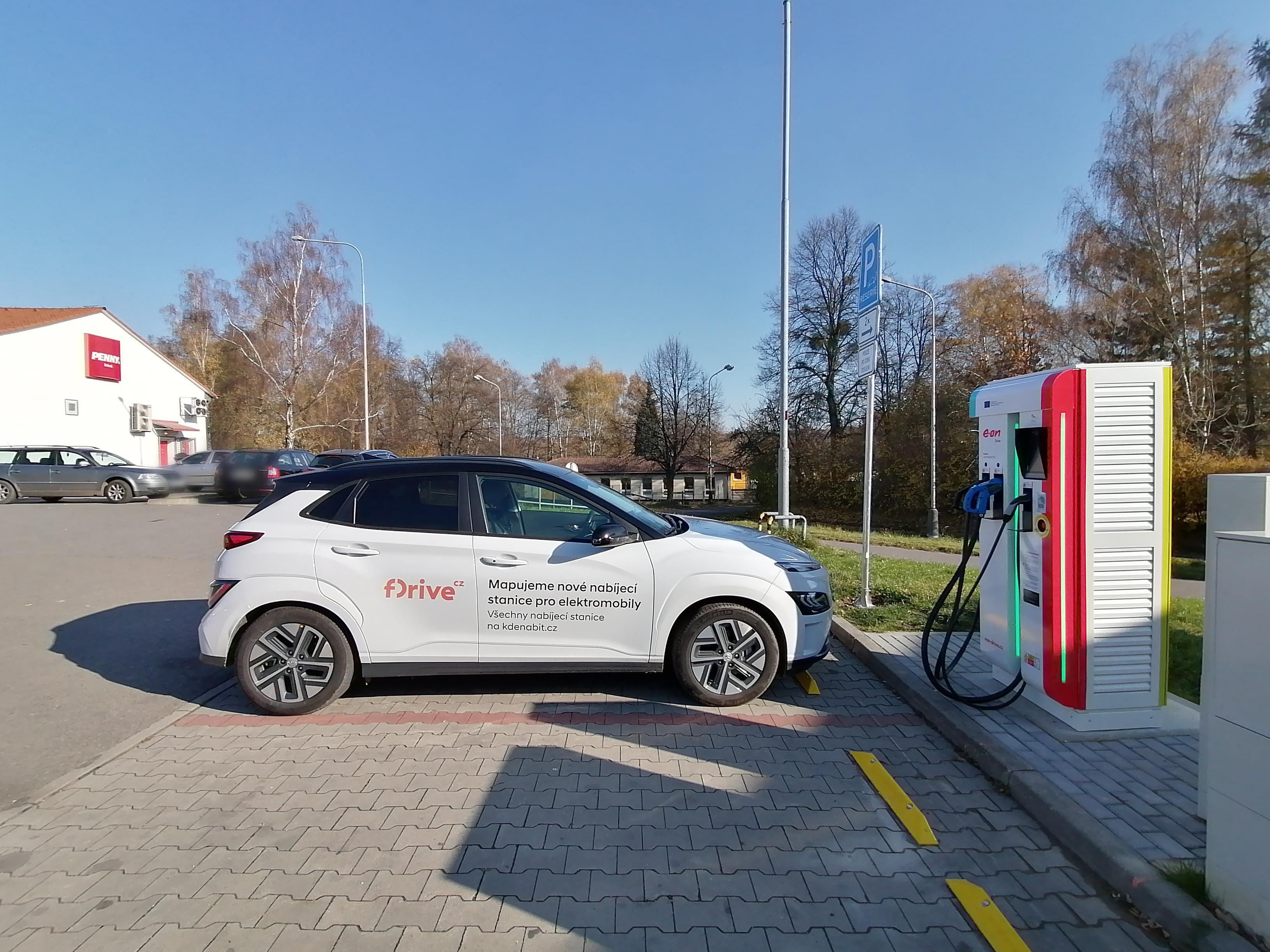 Dobíjecí stanice E.ON Drive