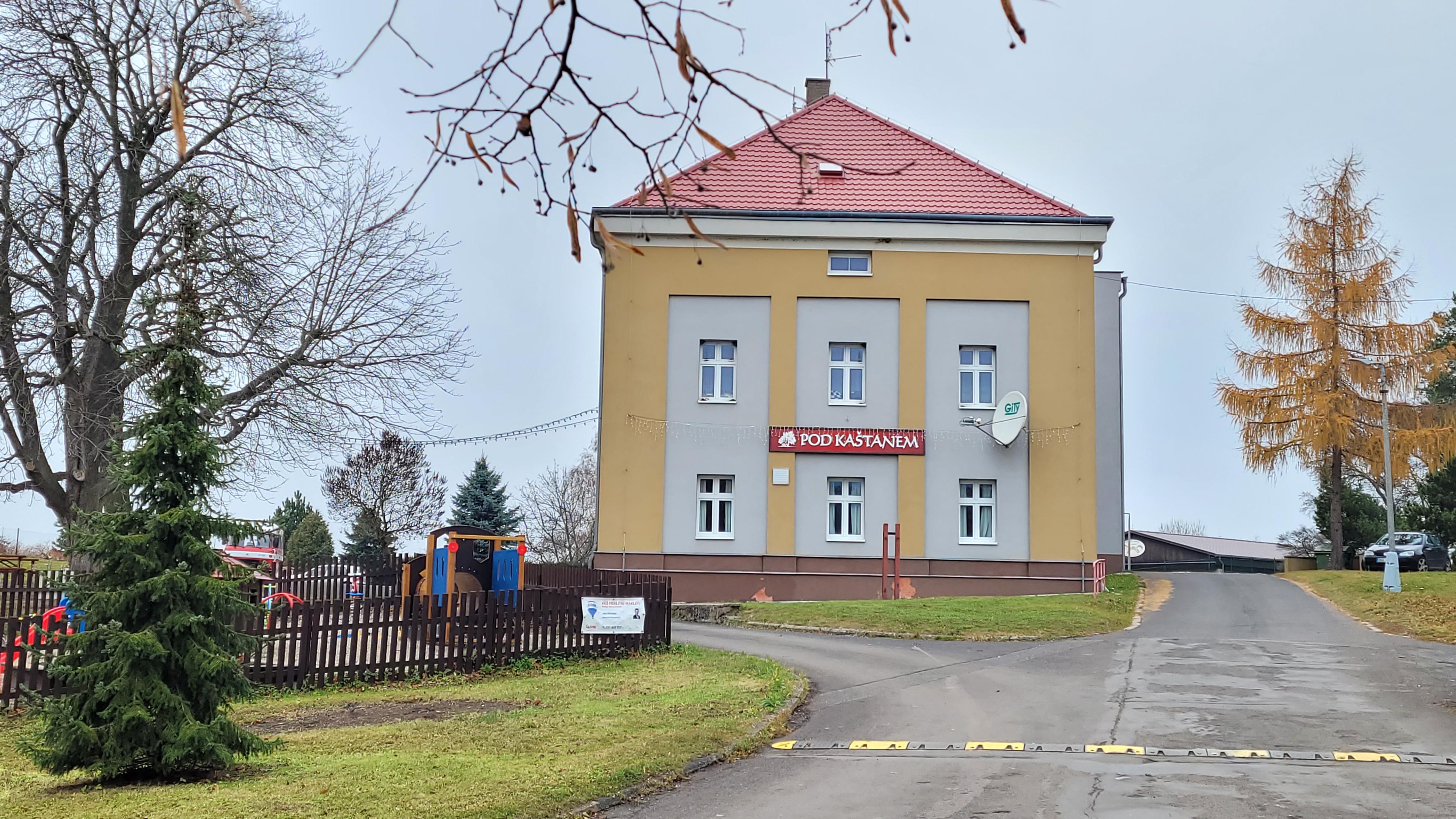 Obecní knihovna Malečov foto 3