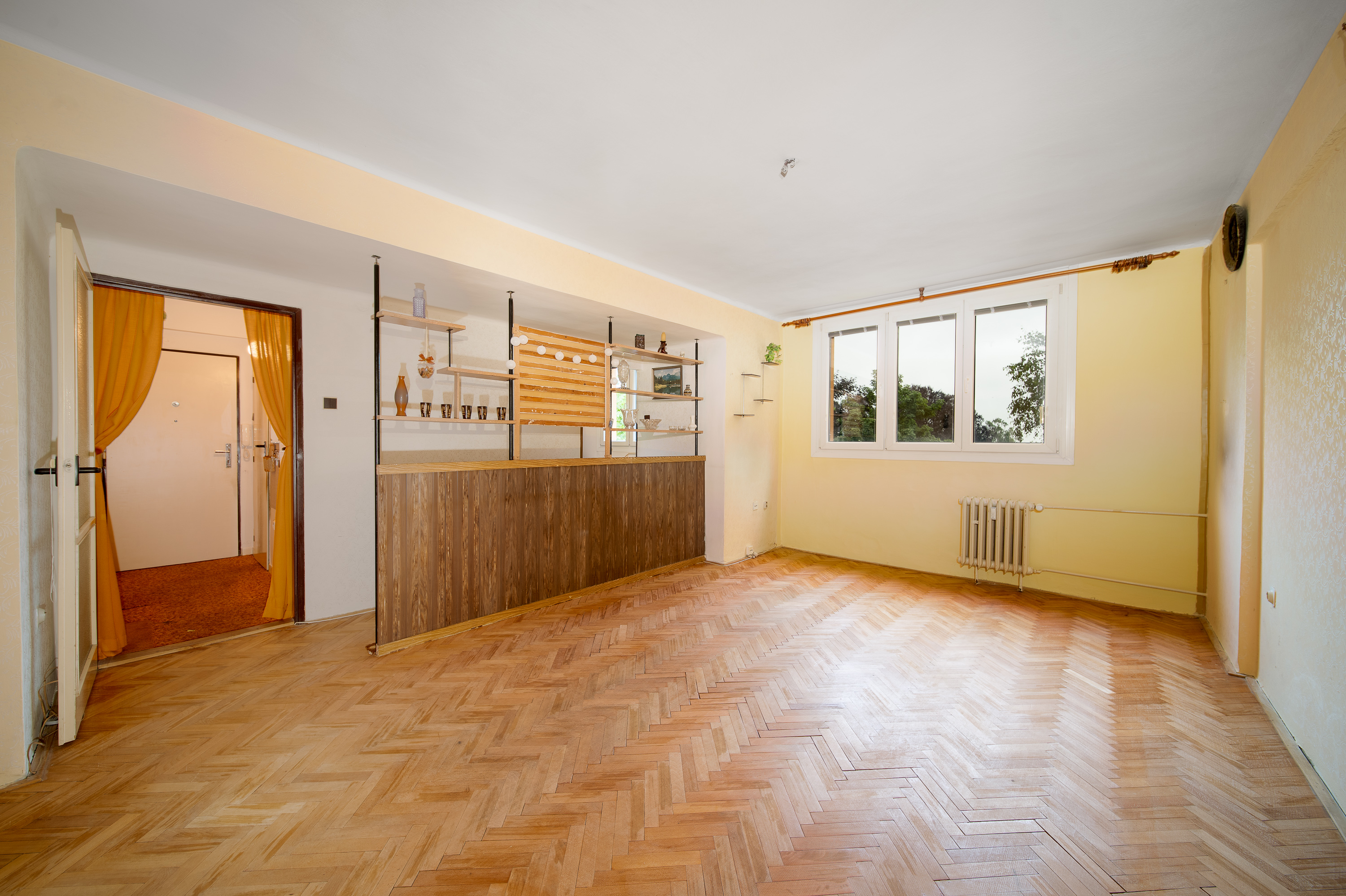 Petr Revenda - realitní makléř foto 3