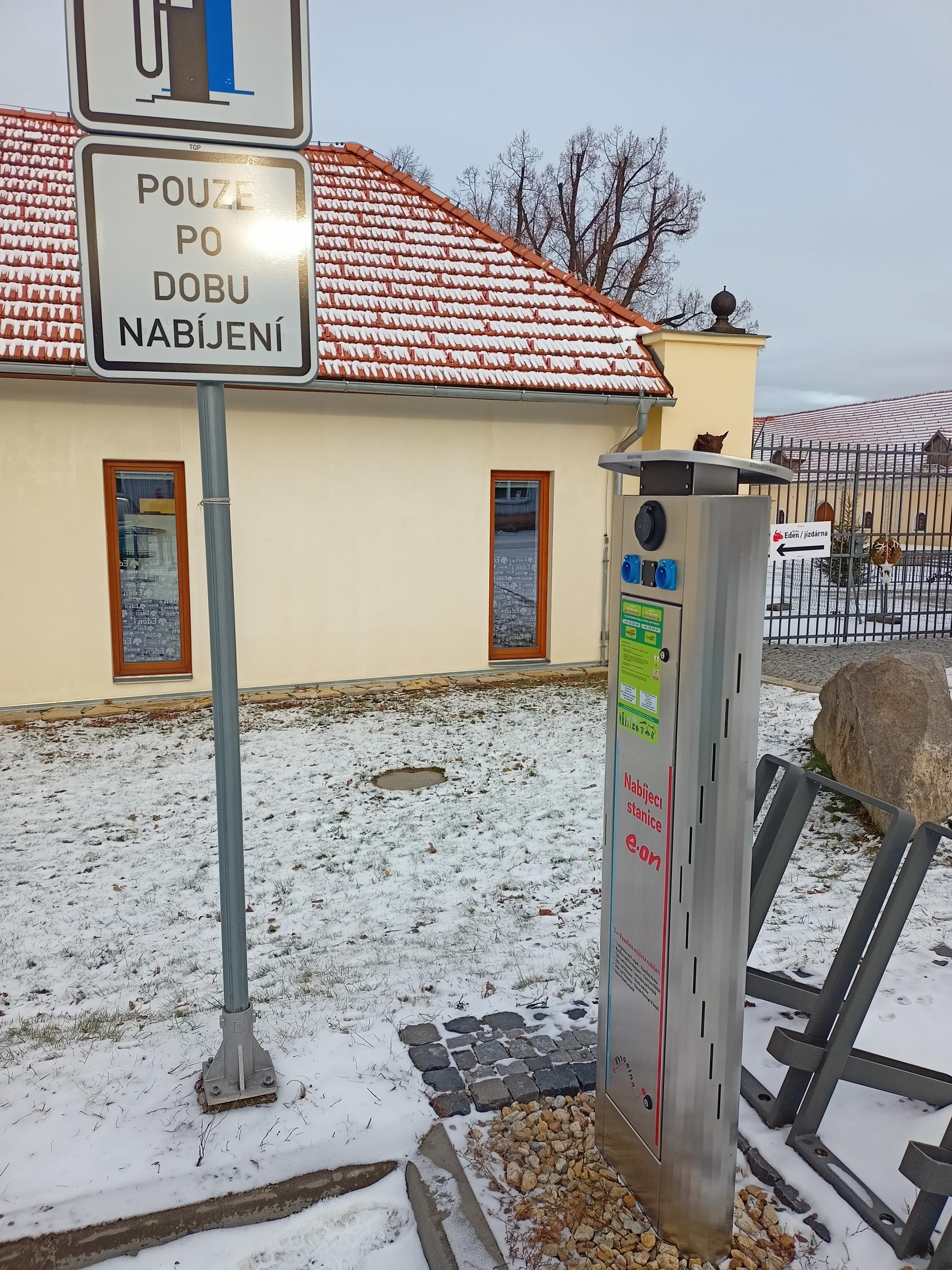 EVSELECT s.r.o. - nabíjecí stanice foto 3