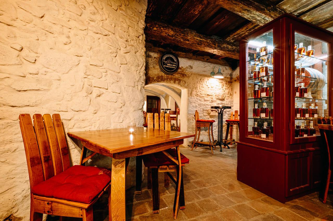 Thomas•Dyntar original Trebic whisky bar