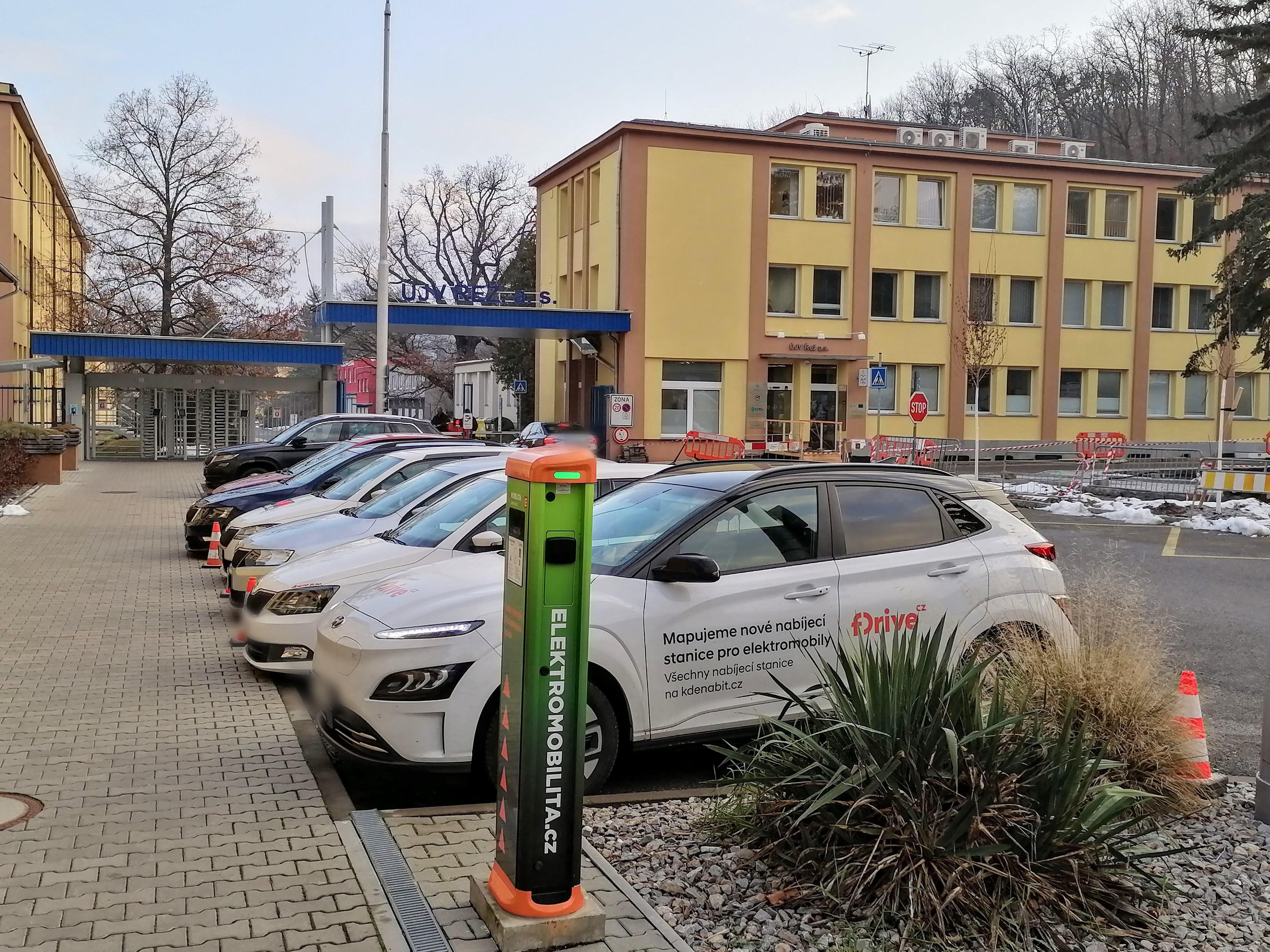 Dobíjecí stanice ČEZ foto 3