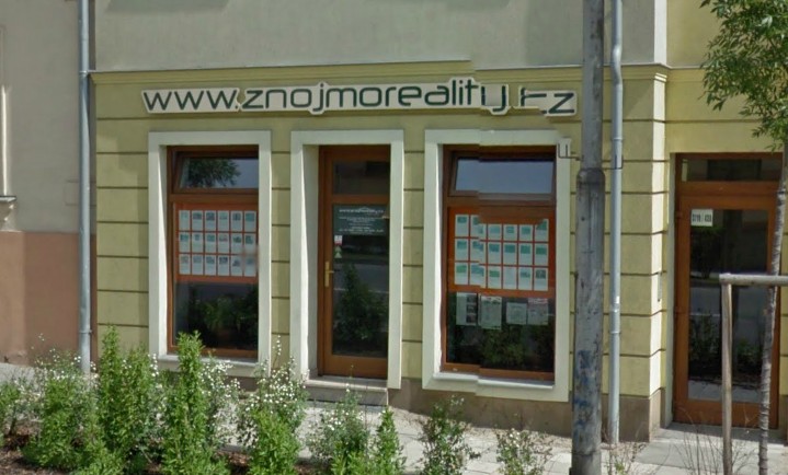 www.znojmoreality.cz