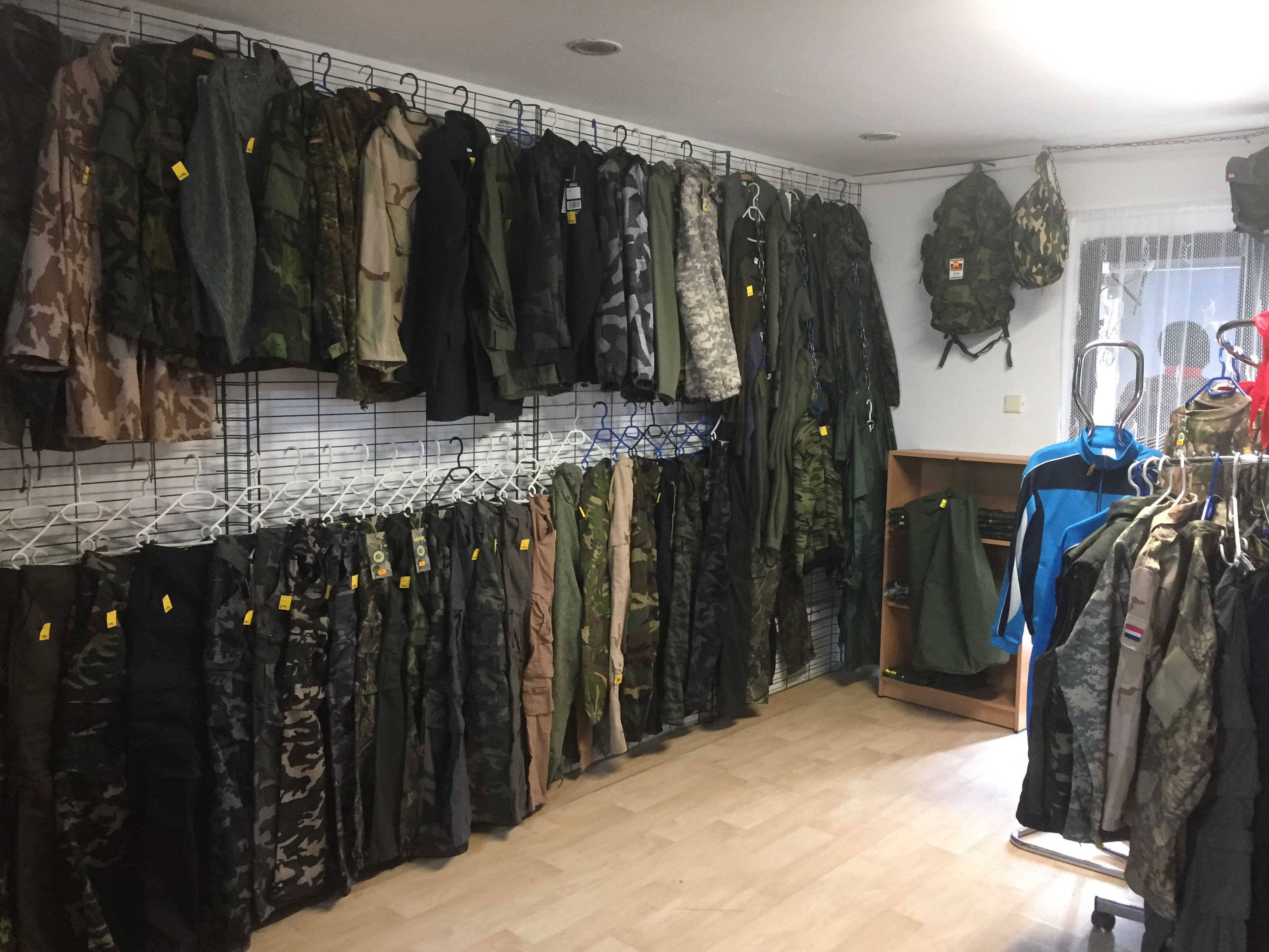 Lovec outdoor - army shop foto 4