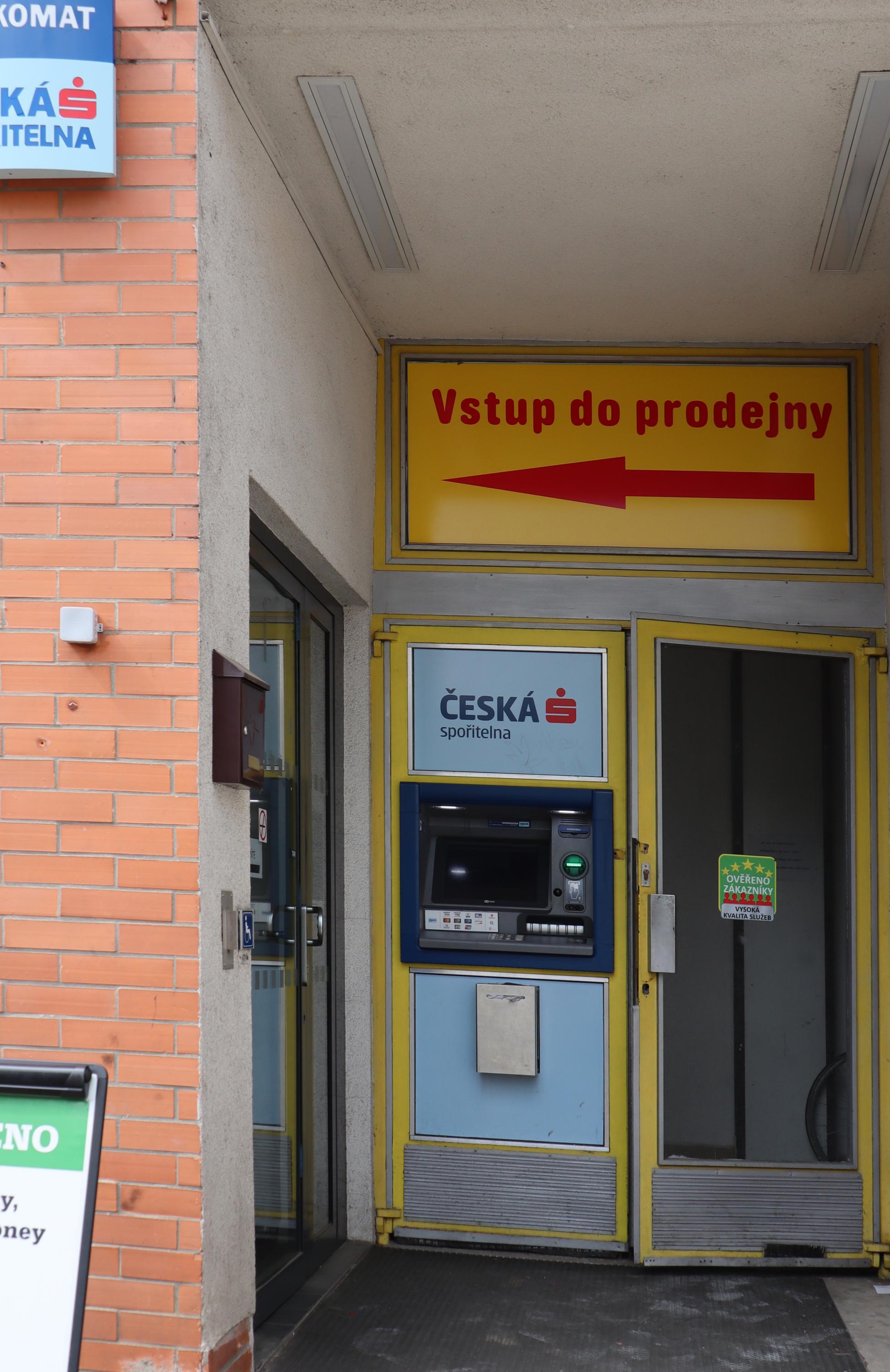 Bankomat České spořitelny foto 1