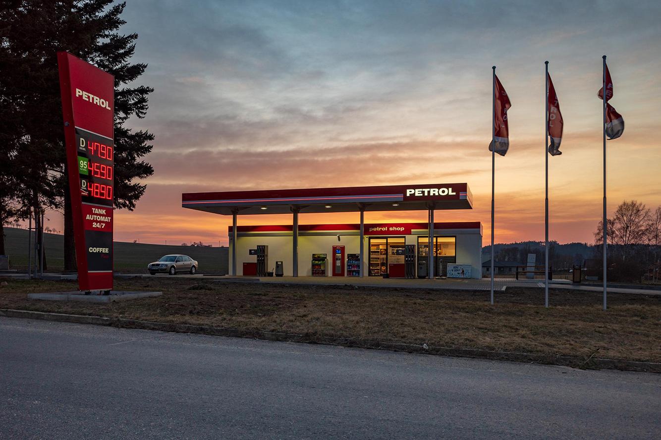 PETROL foto 2