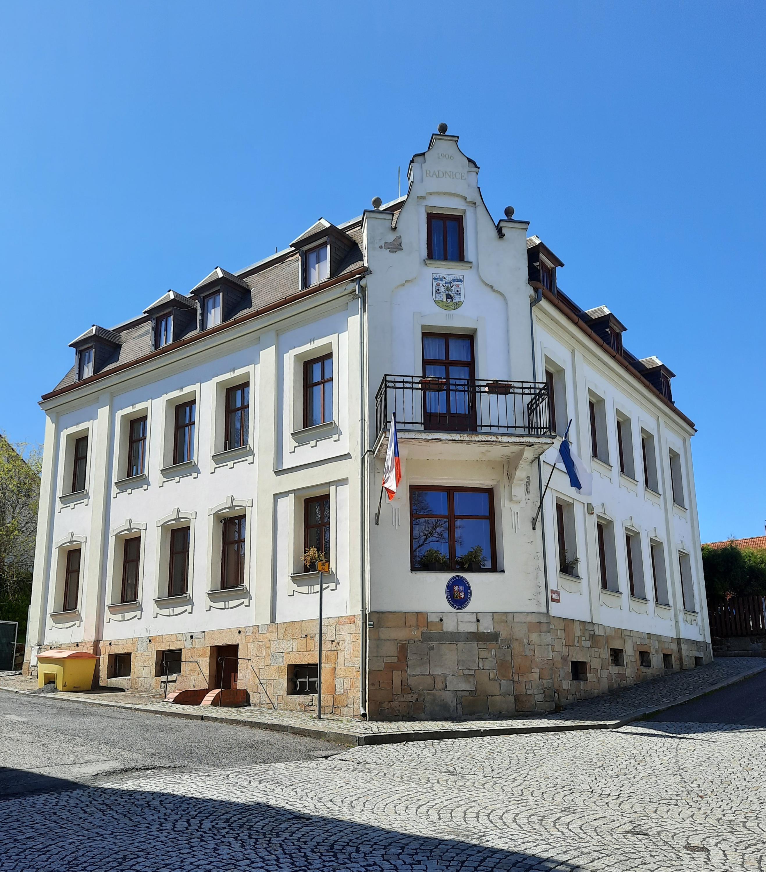 Jiřetín pod Jedlovou - obecní úřad foto 5