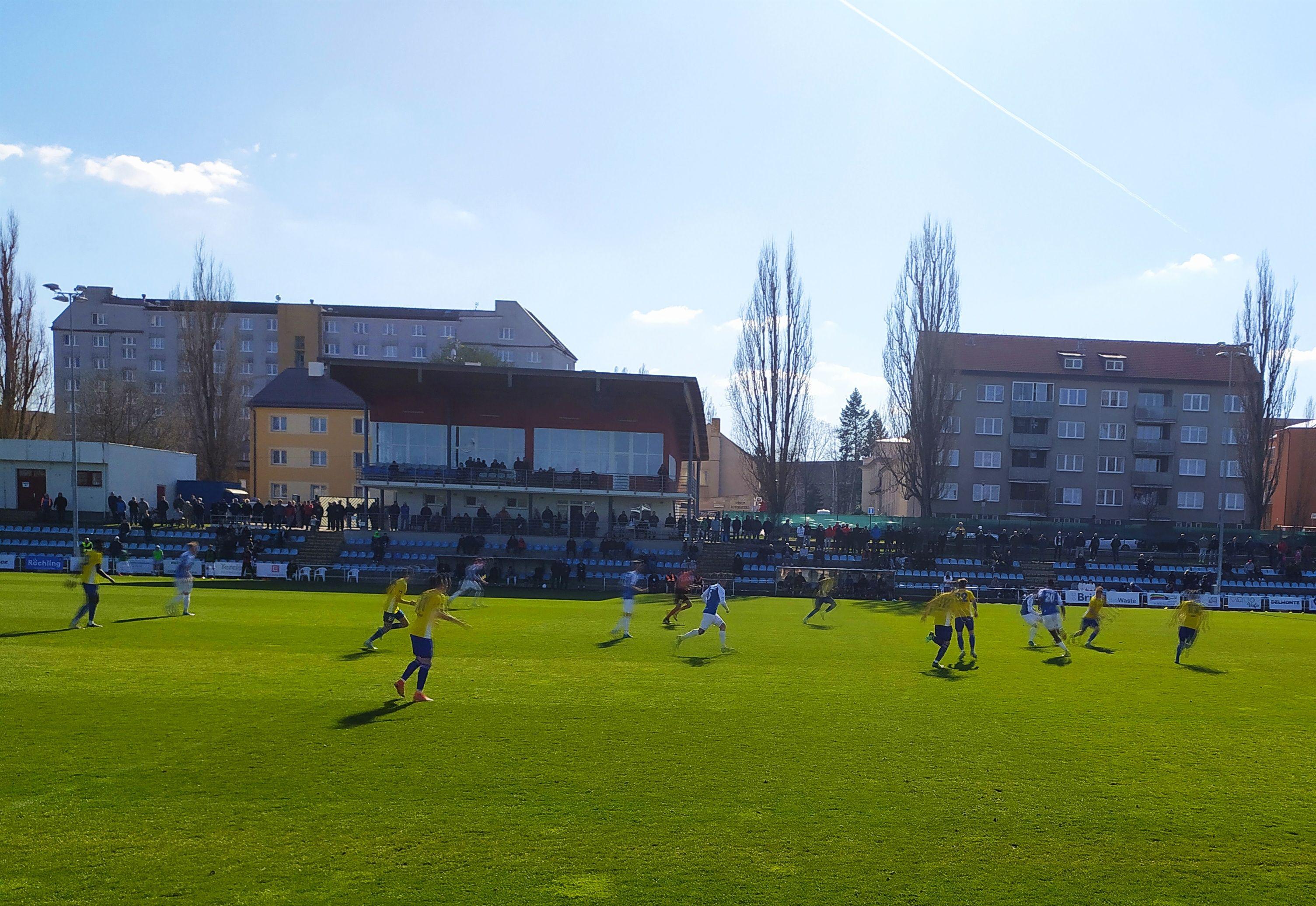 Občerstvení u fotbalového stadionu foto 2