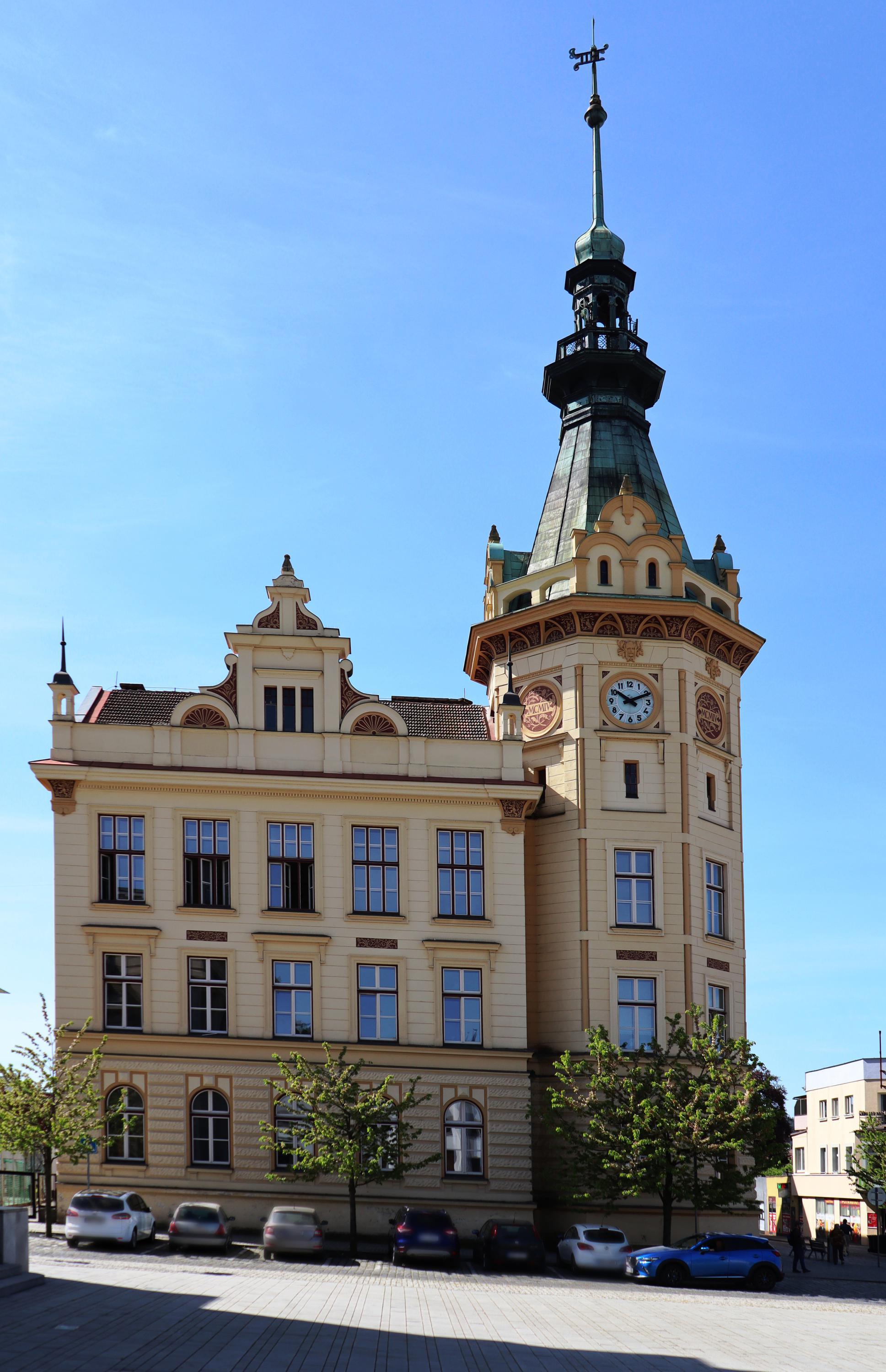ZŠ a MŠ Hronov, nám. Čs. armády foto 6