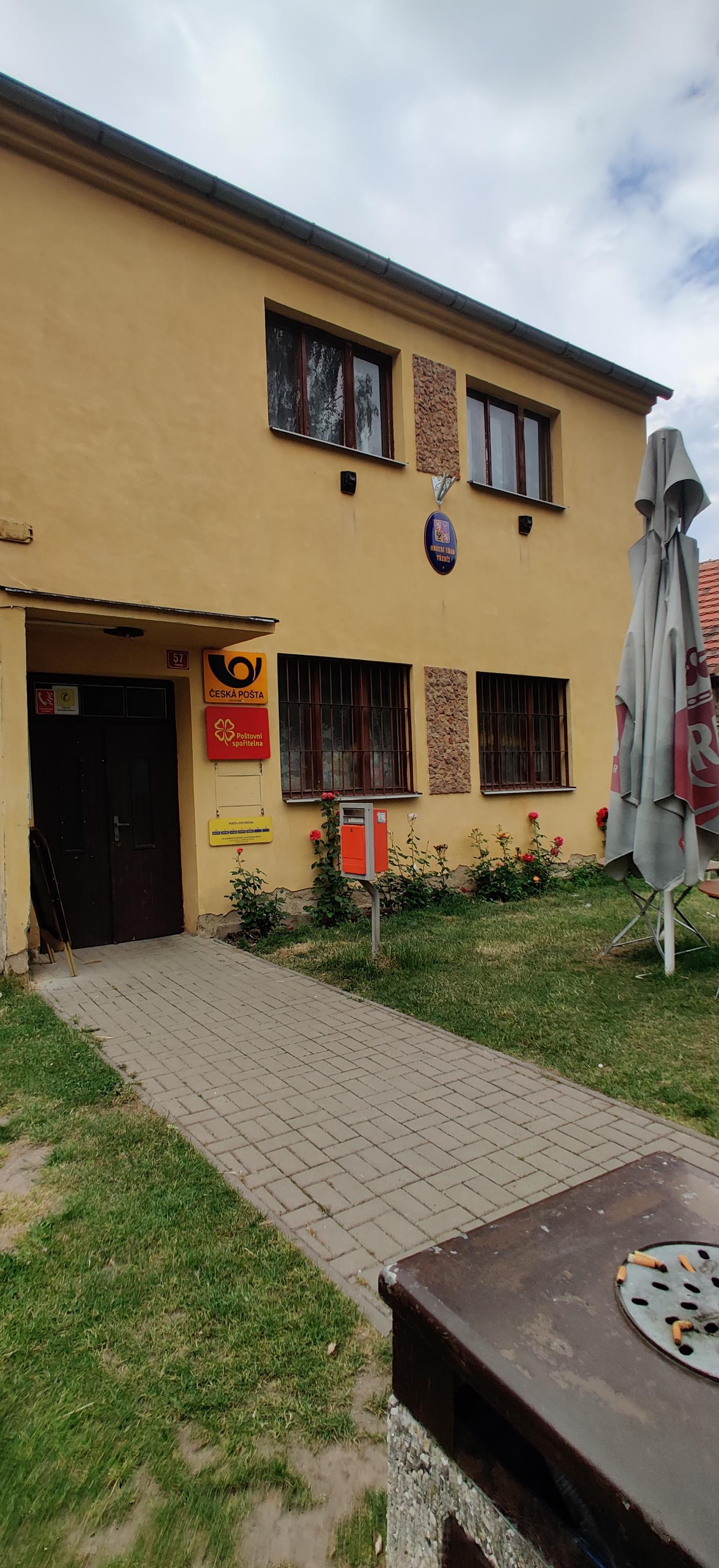 Třebíz - obecní úřad foto 3