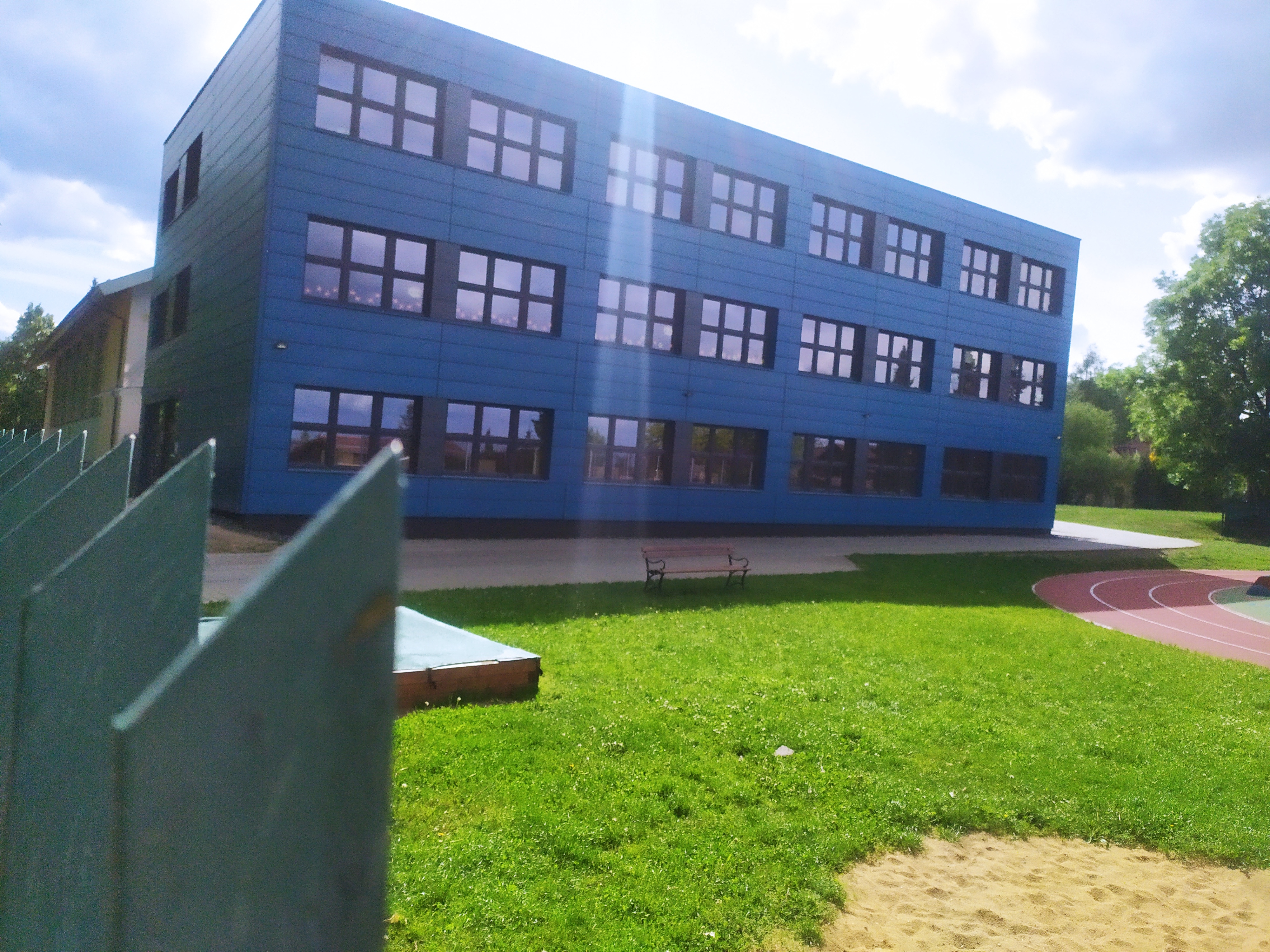 ZŠ U Obory, Praha 10, Vachkova 630 foto 2