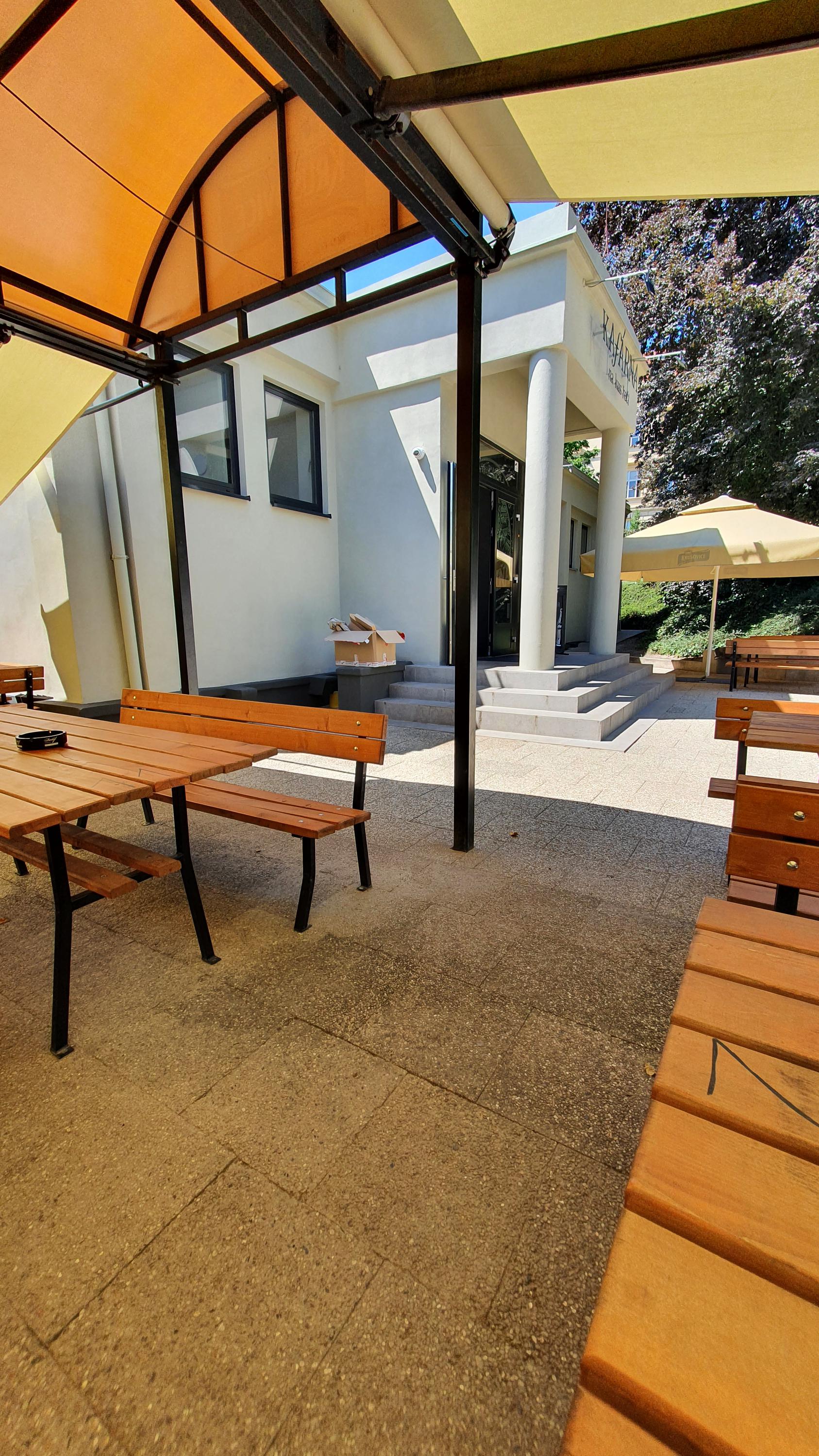 Kafárna na kus řeči foto 2