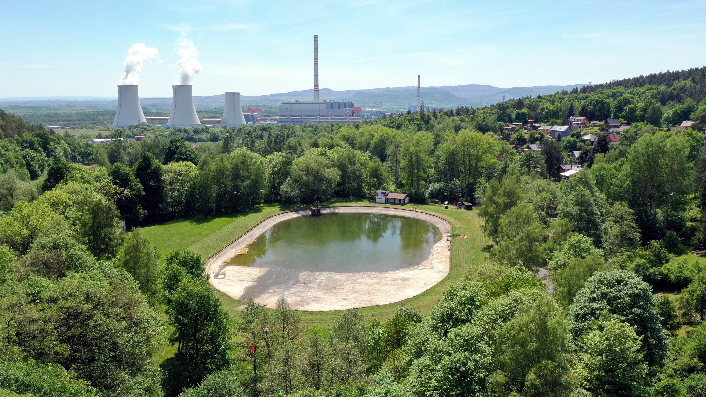 Přírodní koupaliště Prunéřov Kadaň foto 6