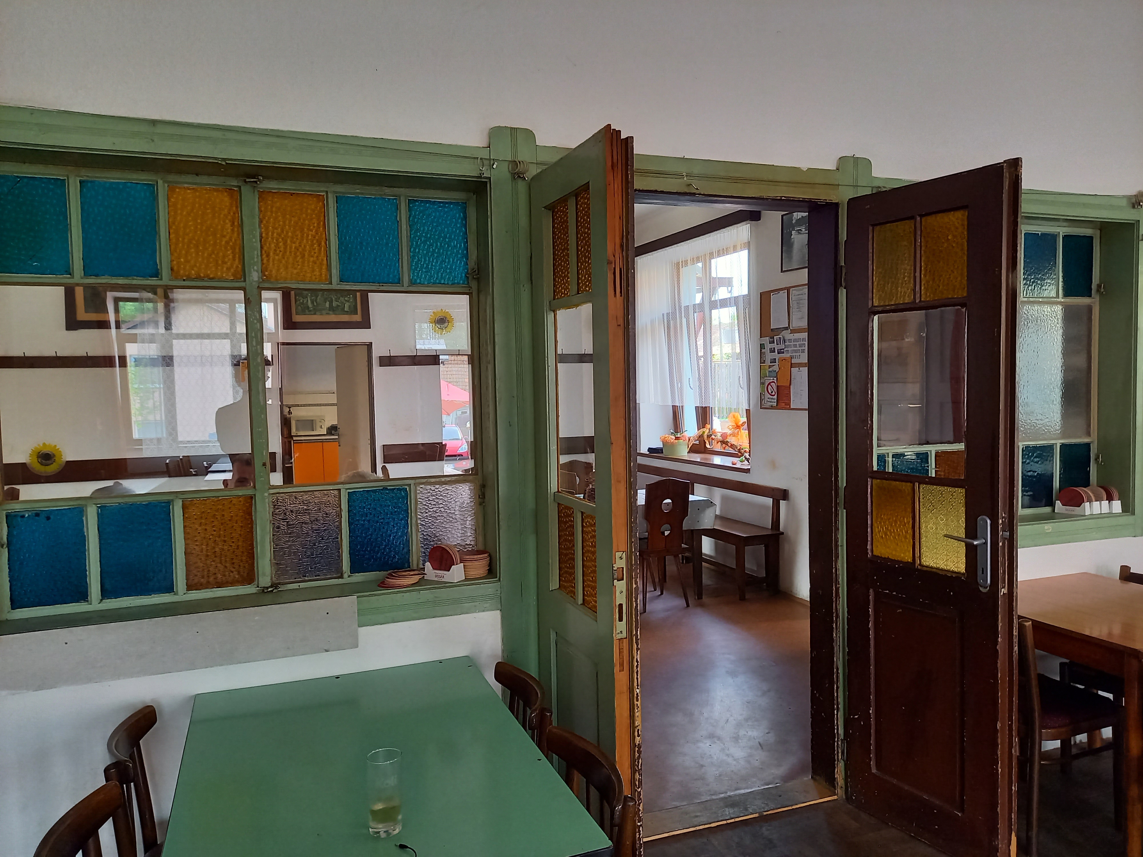 Radikovaný hostinec U Roubalů foto 3