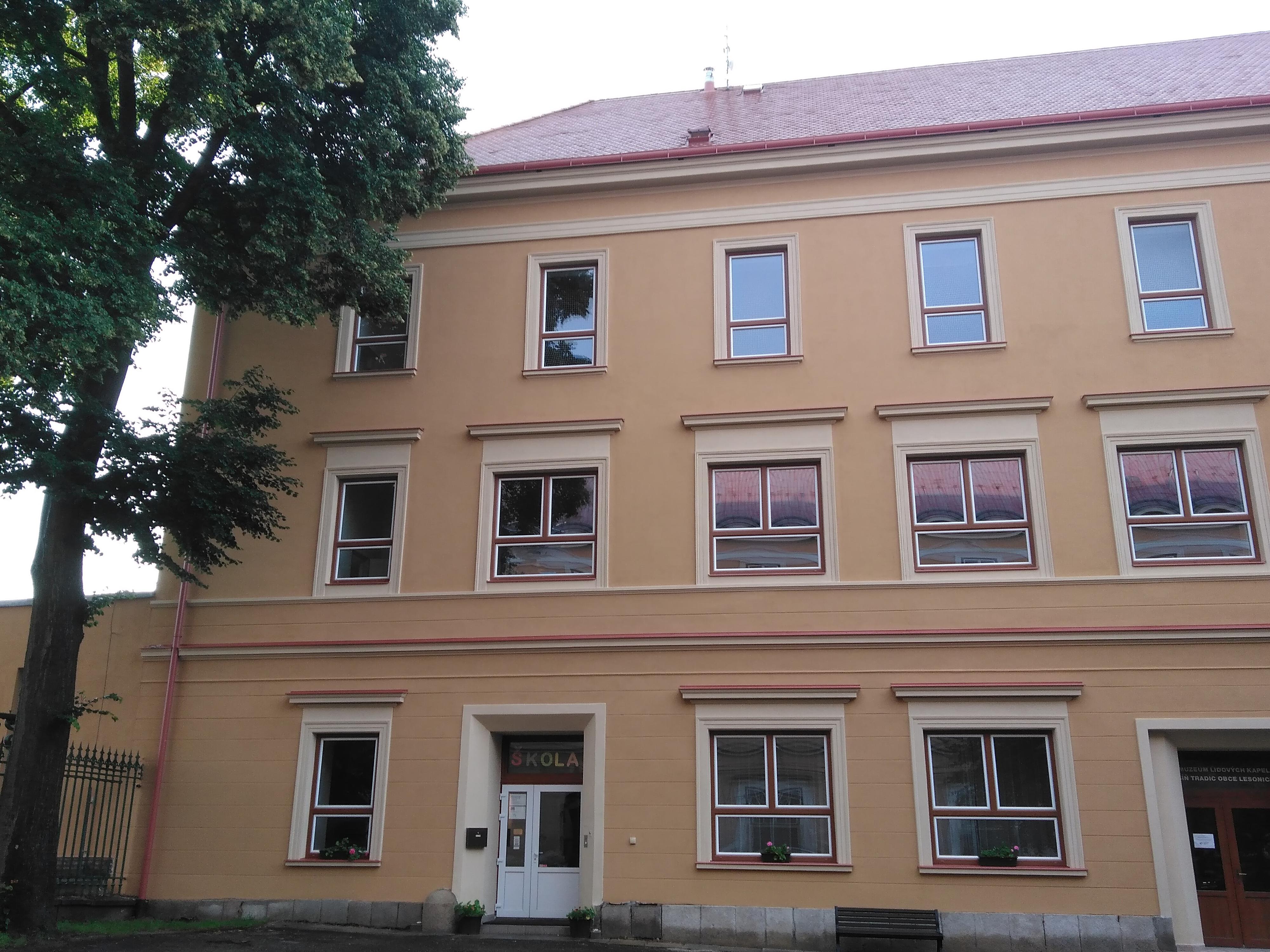 Základní škola a mateřská škola Lesonice, okr. Třebíč, příspěvková organizace