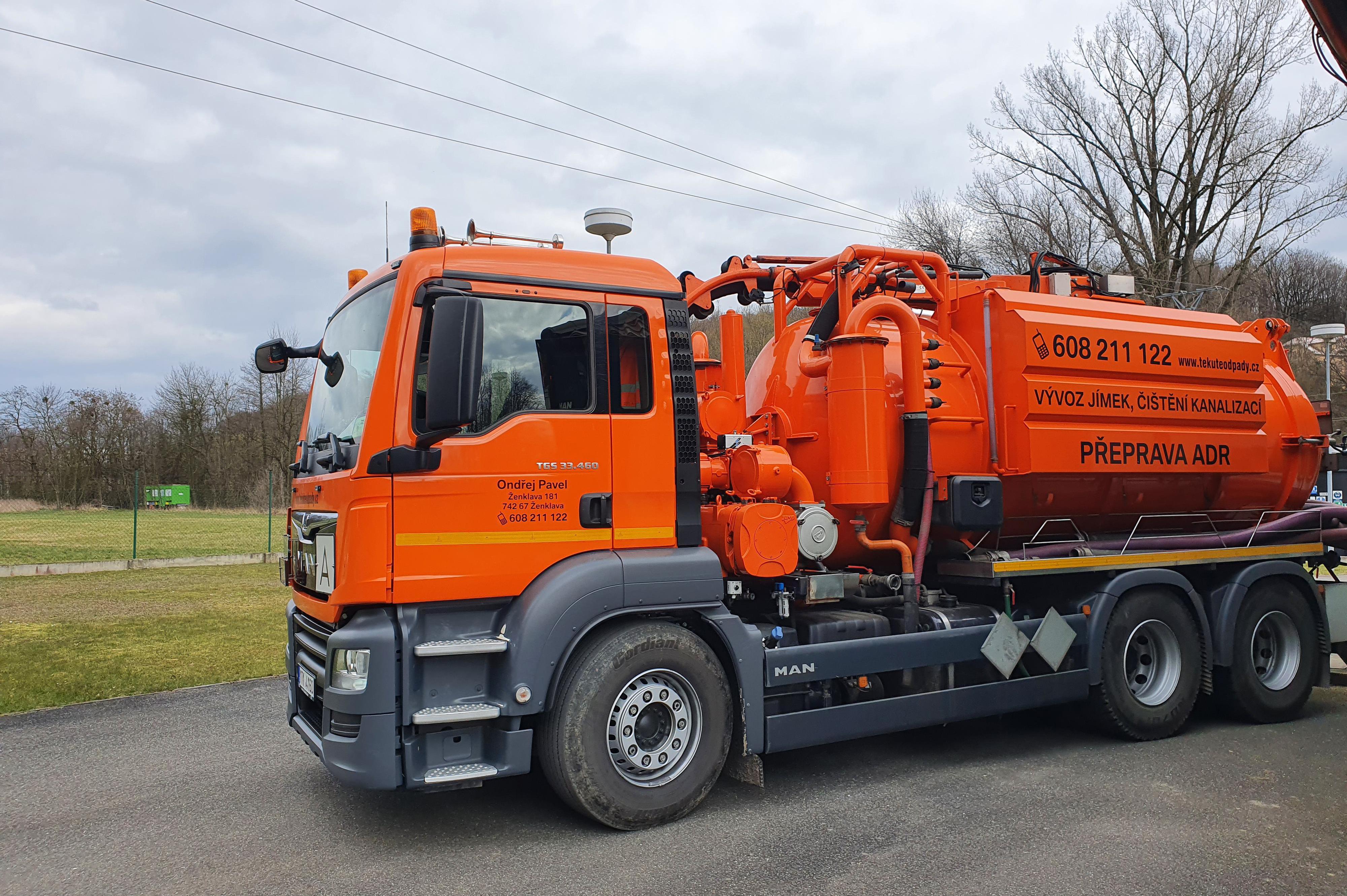 Ondřej Pavel - Tekuté odpady foto 2