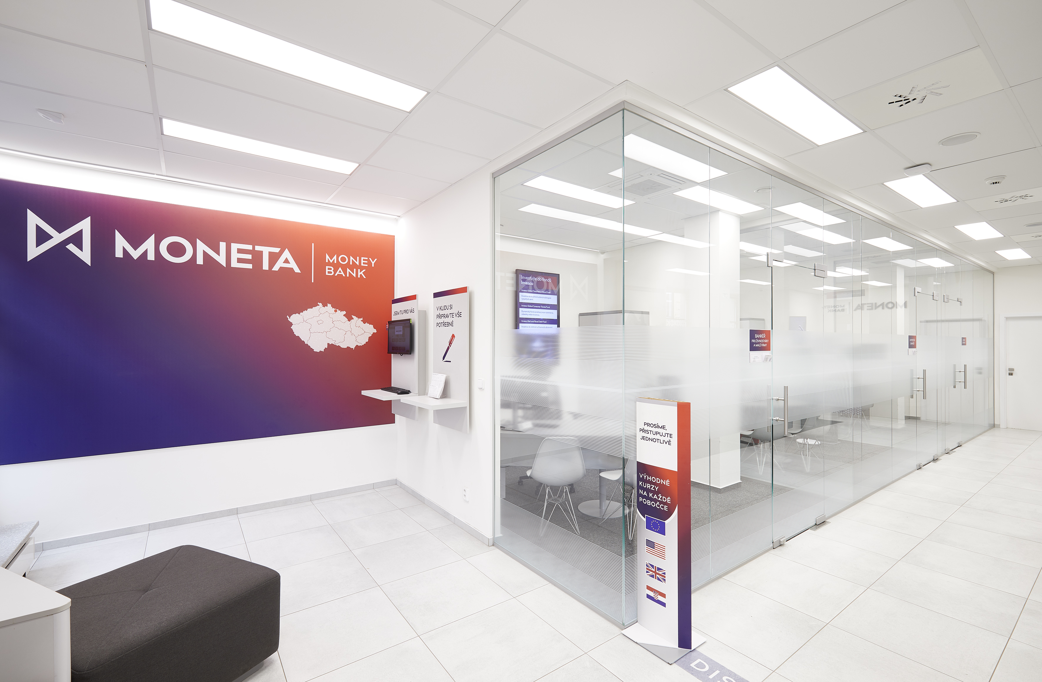 MONETA Money Bank foto 2