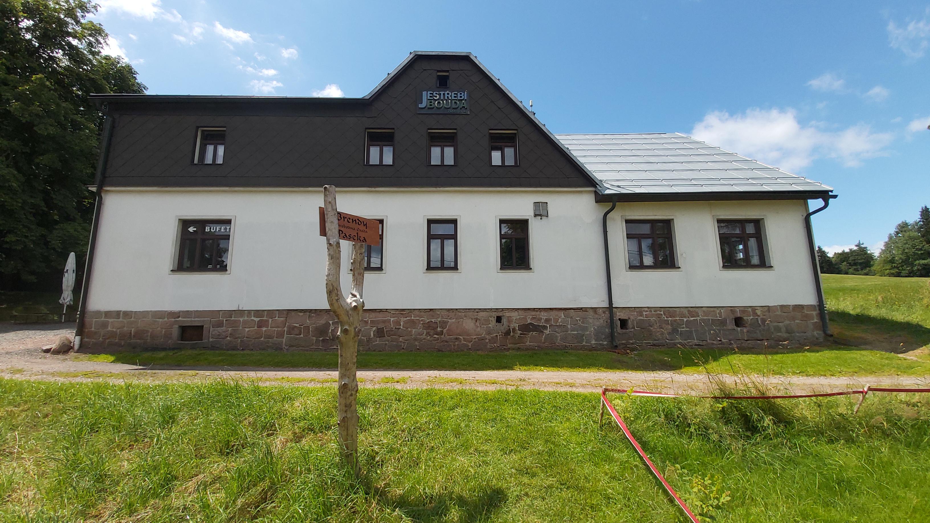 Jestřebí bouda - nabíjecí stanice foto 2