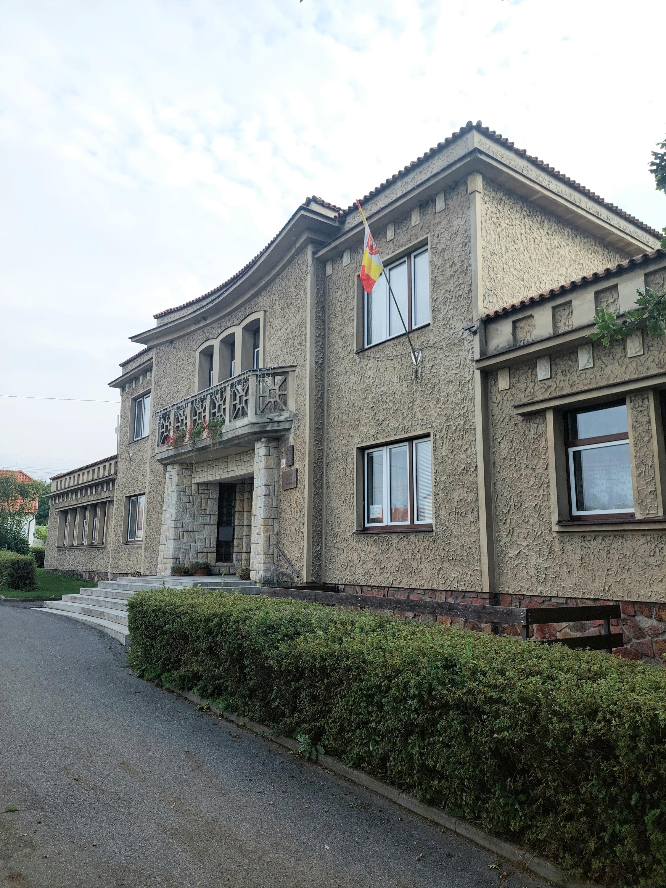 Červený Újezd - obecní úřad foto 2