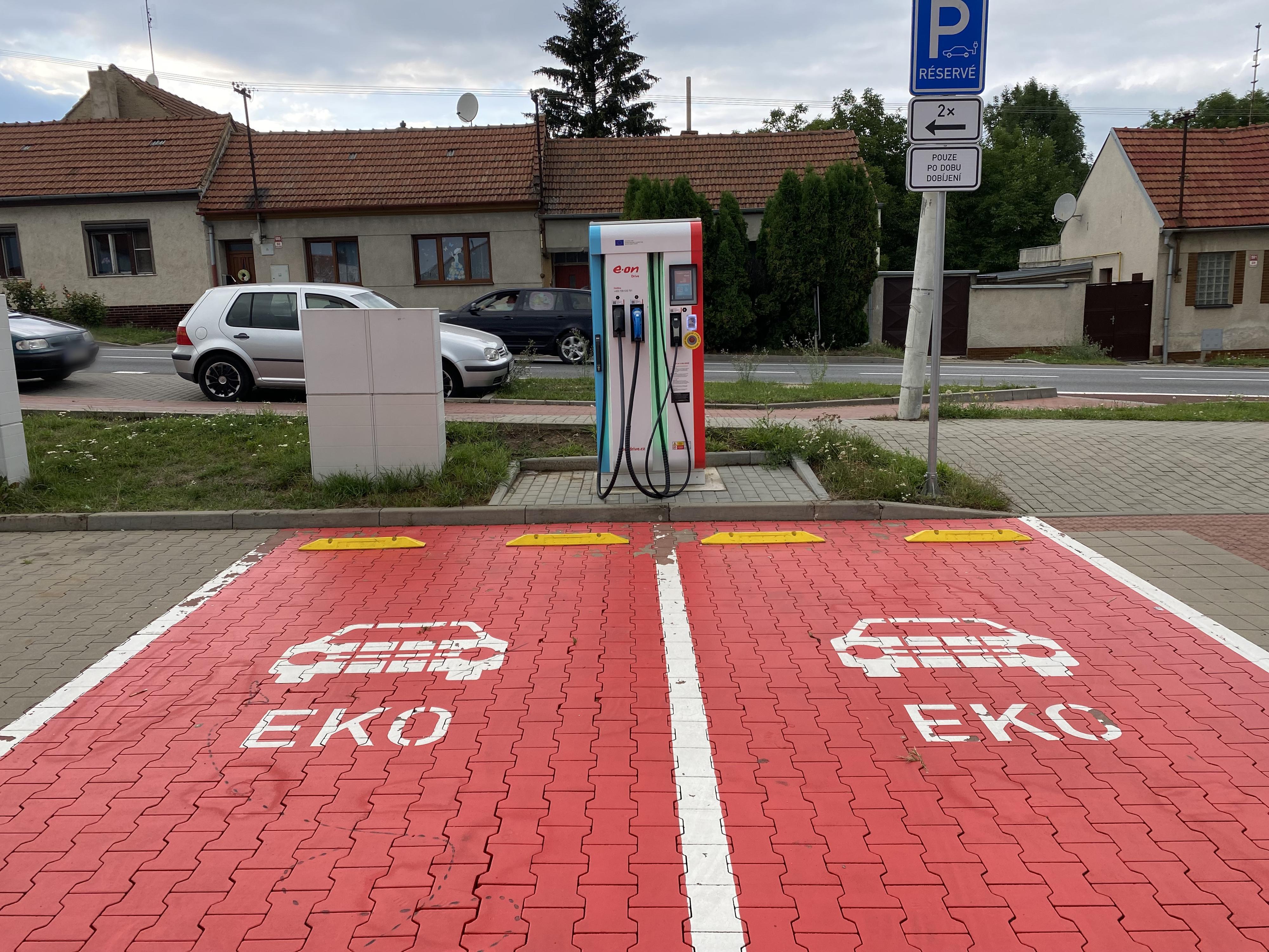 Dobíjecí stanice E.ON Drive