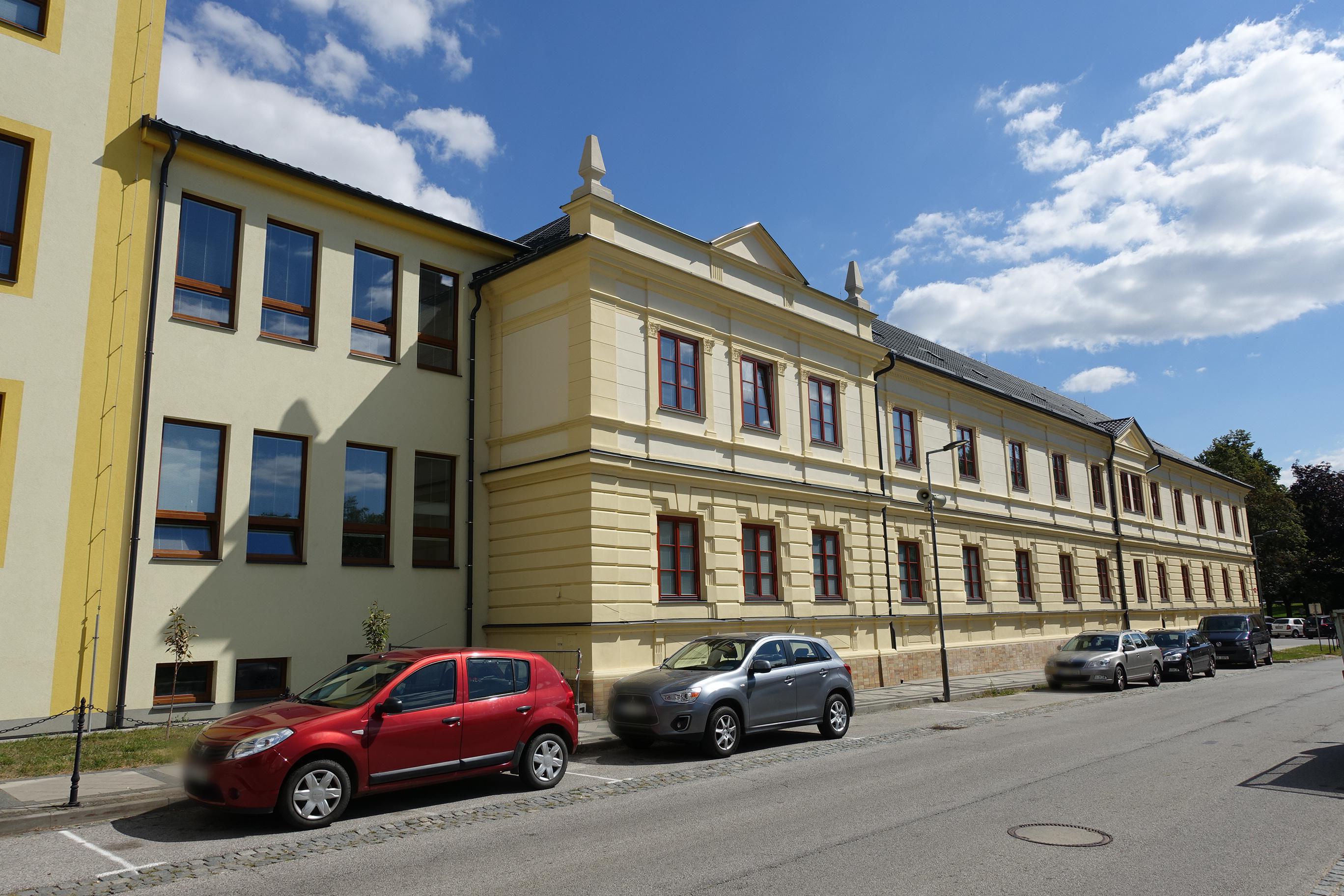 Střední uměleckoprůmyslová škola, Bechyně foto 3