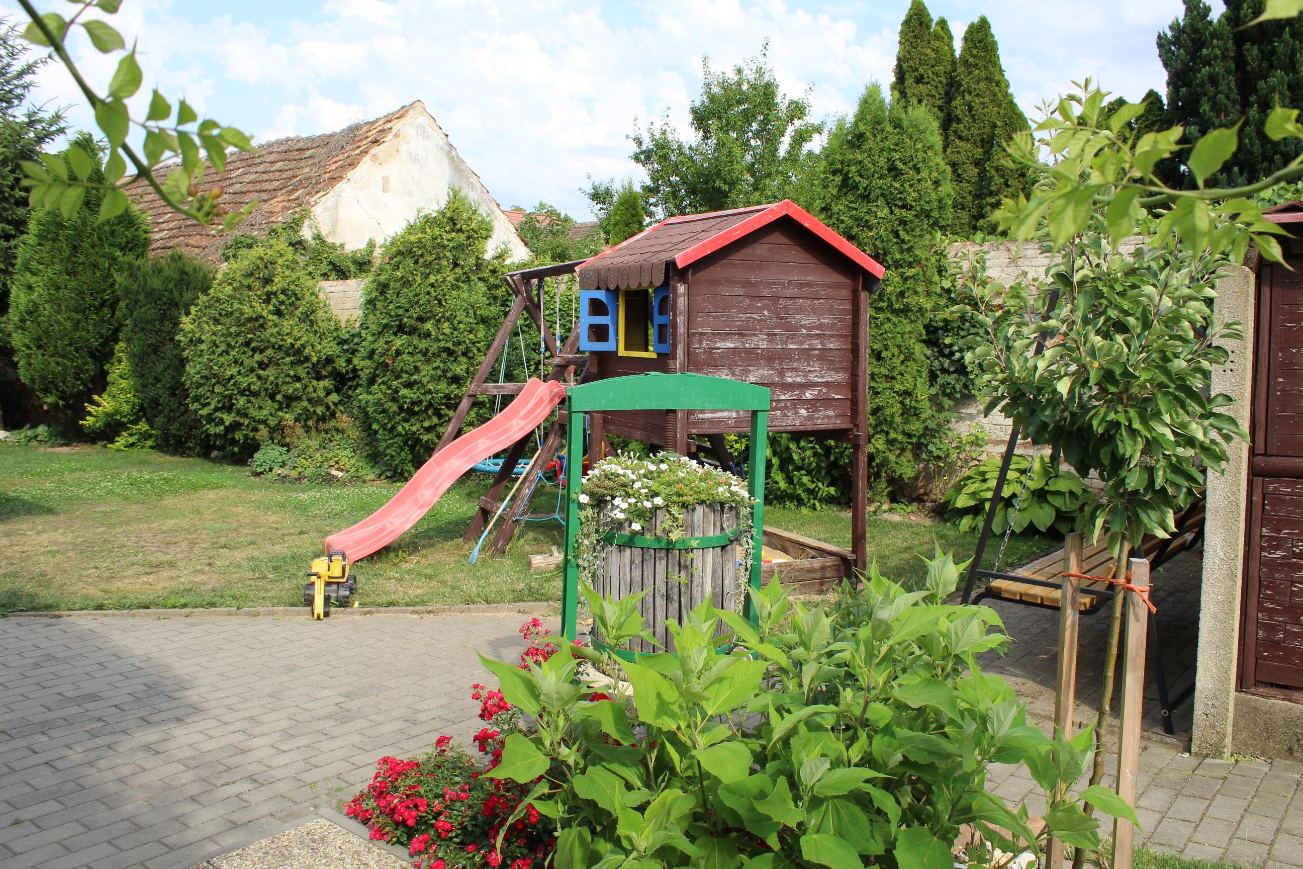 Malovaný dvůr foto 2