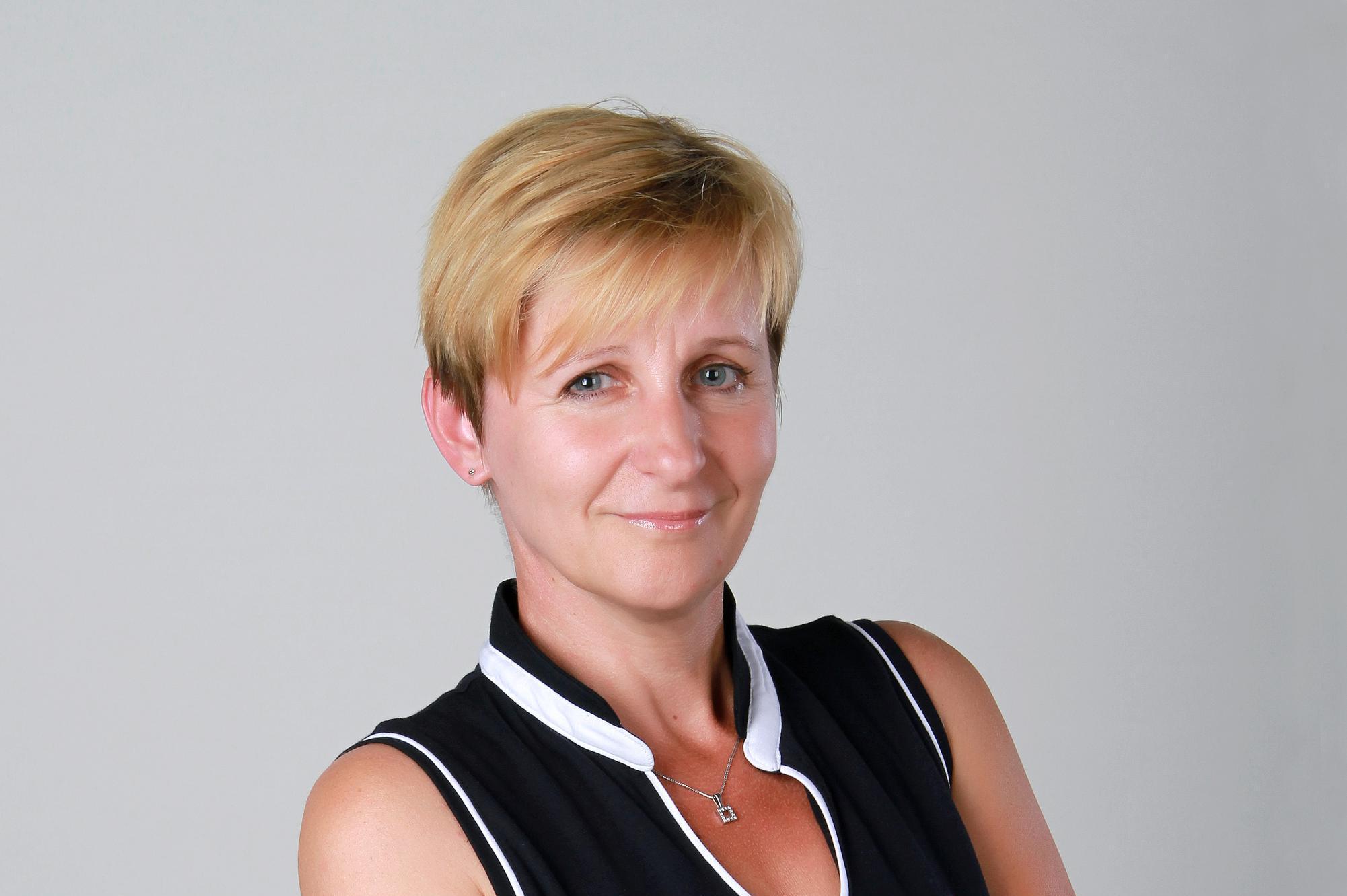 Lenka Hrdličková - realitní makléř RE/MAX 4 You