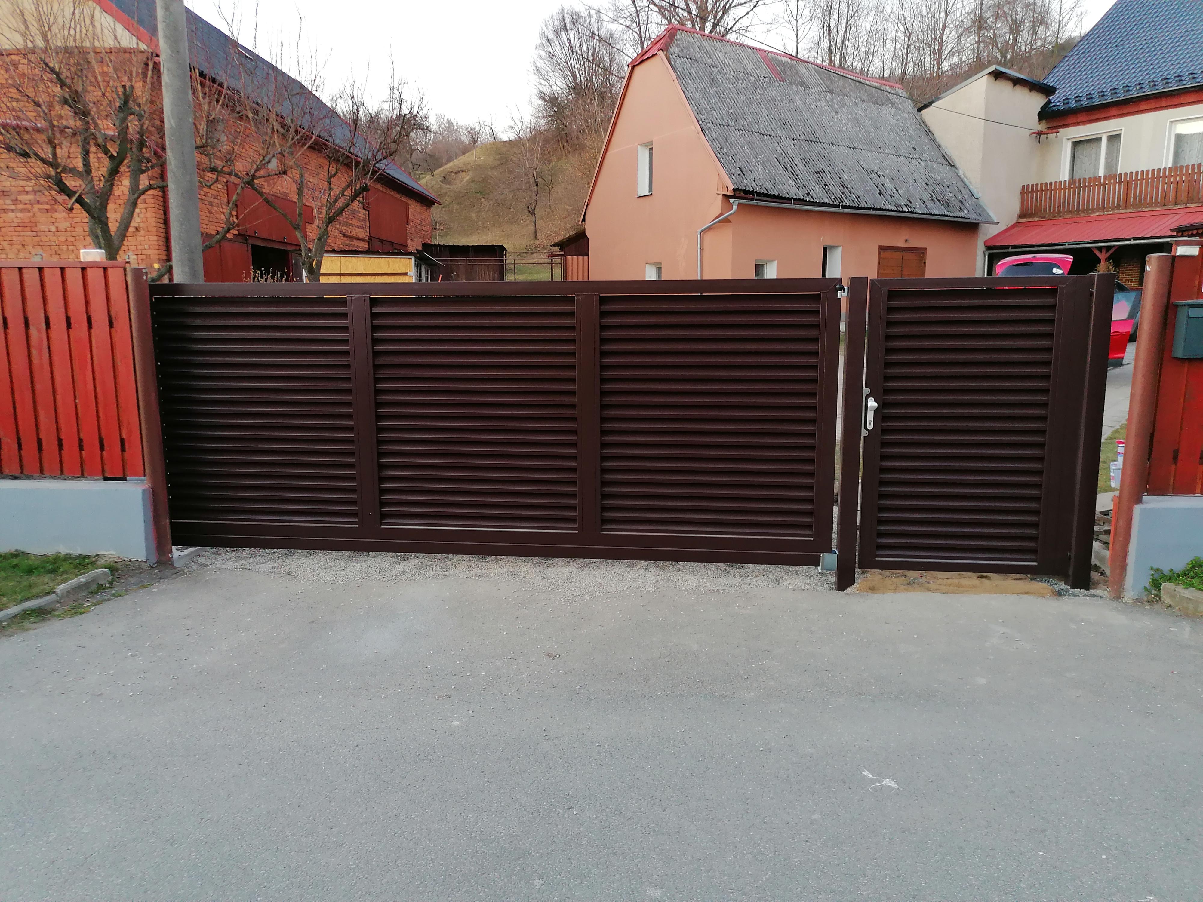 MARDES DESIGN -  posuvné brány a křídlové brány foto 3