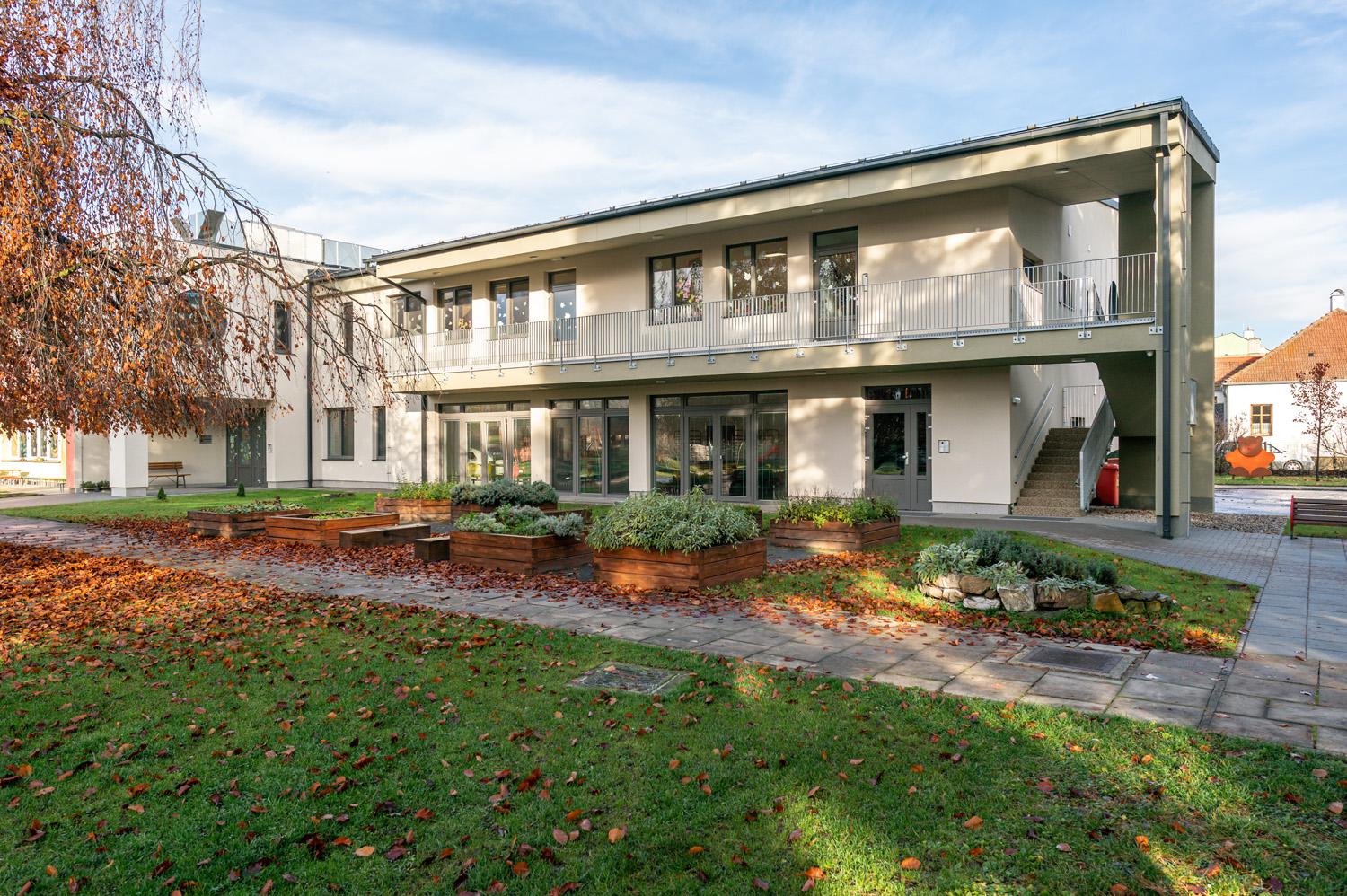 Mateřská škola a Základní škola Slatinice