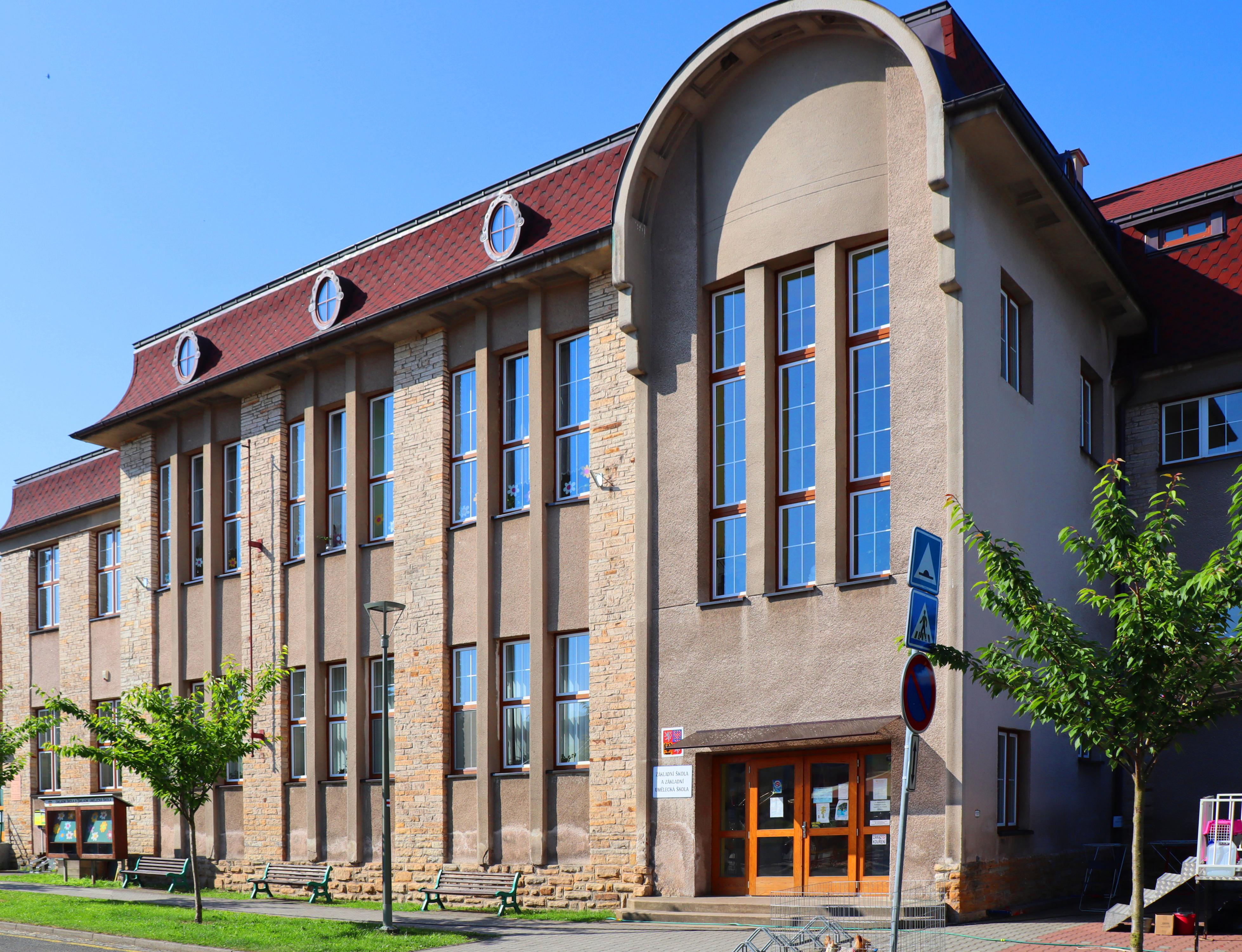 ZŠ a ZUŠ Rtyně v Podkrkonoší foto 6