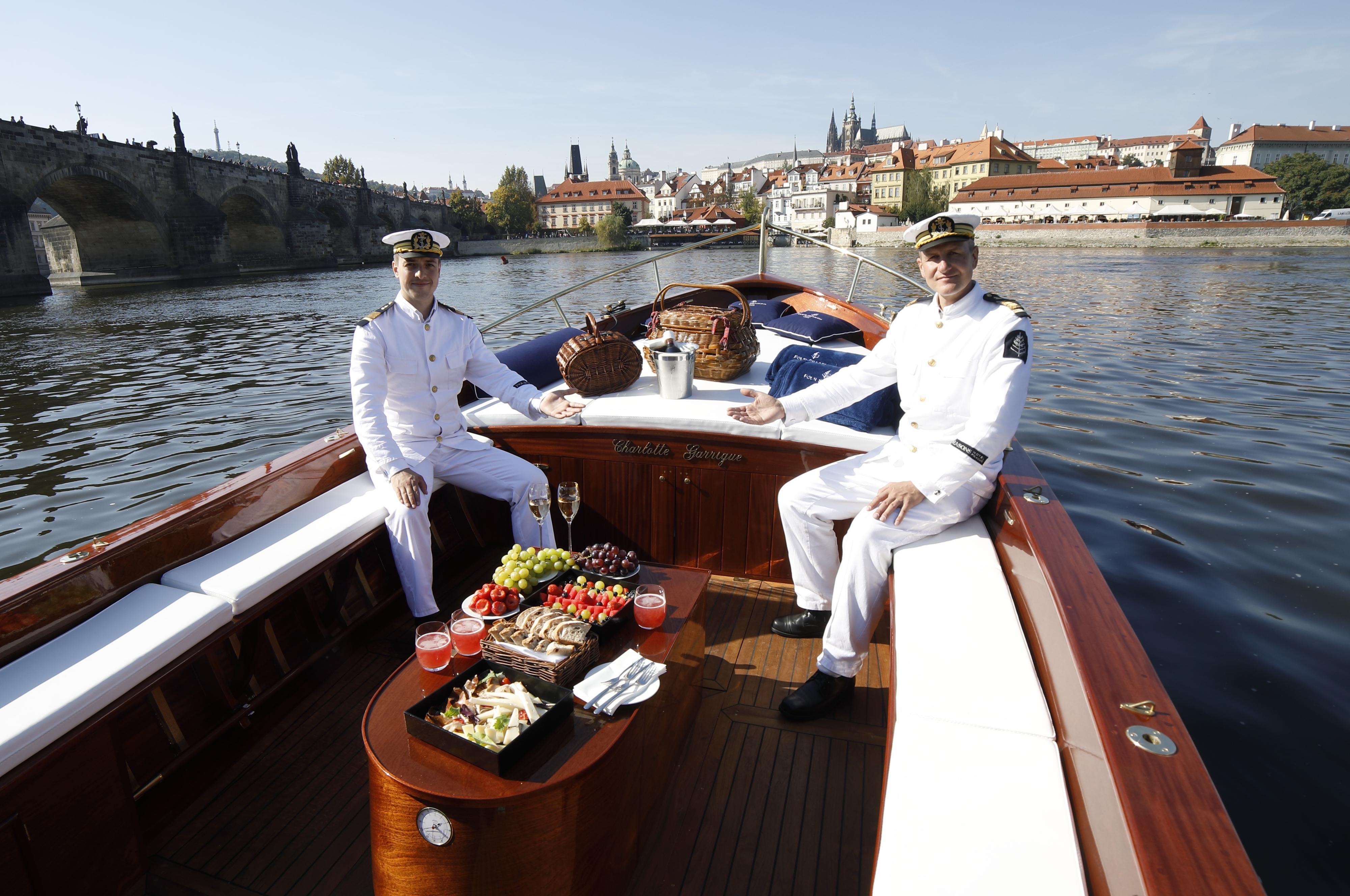 Presidential Cruises, a.s.