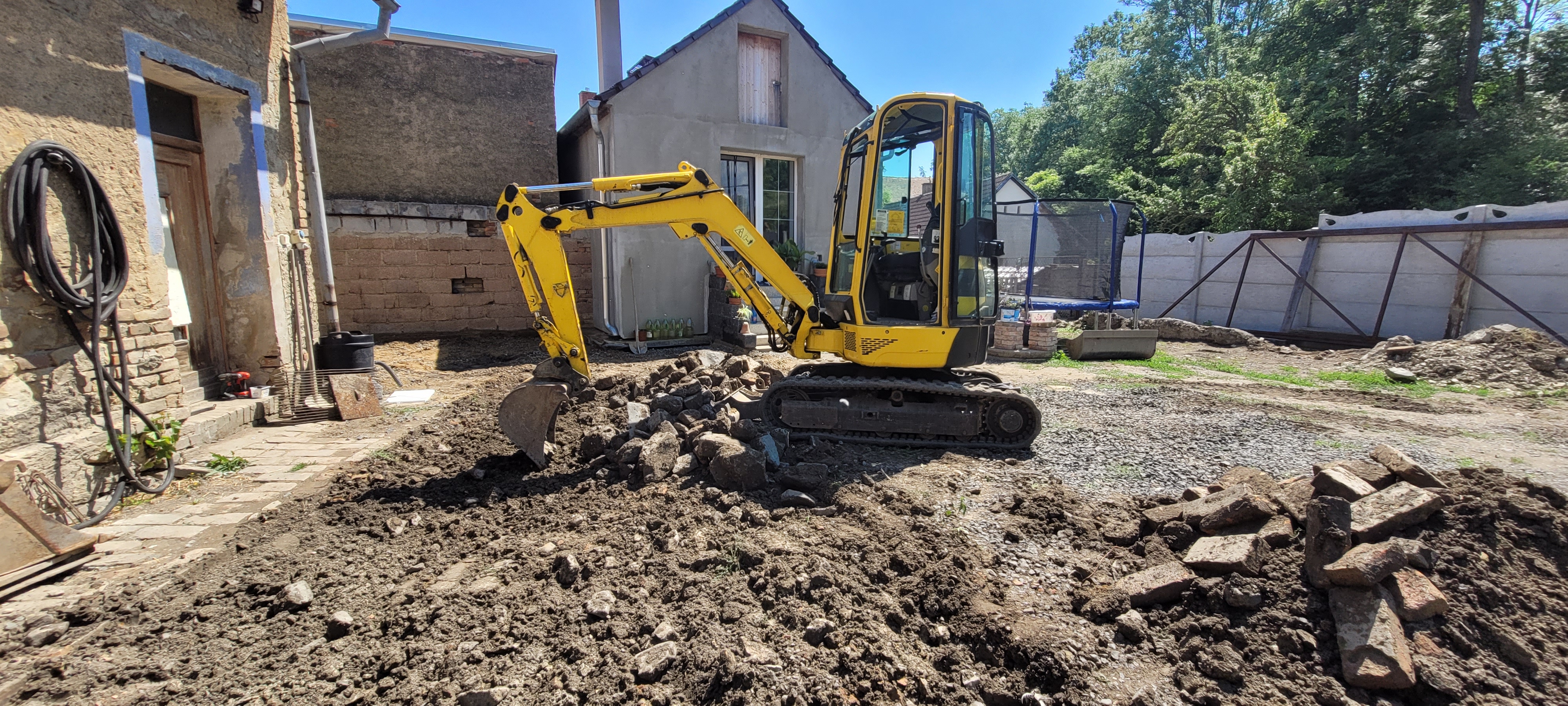 DŘEM - kontejnerová doprava, zemní práce Teplice foto 2